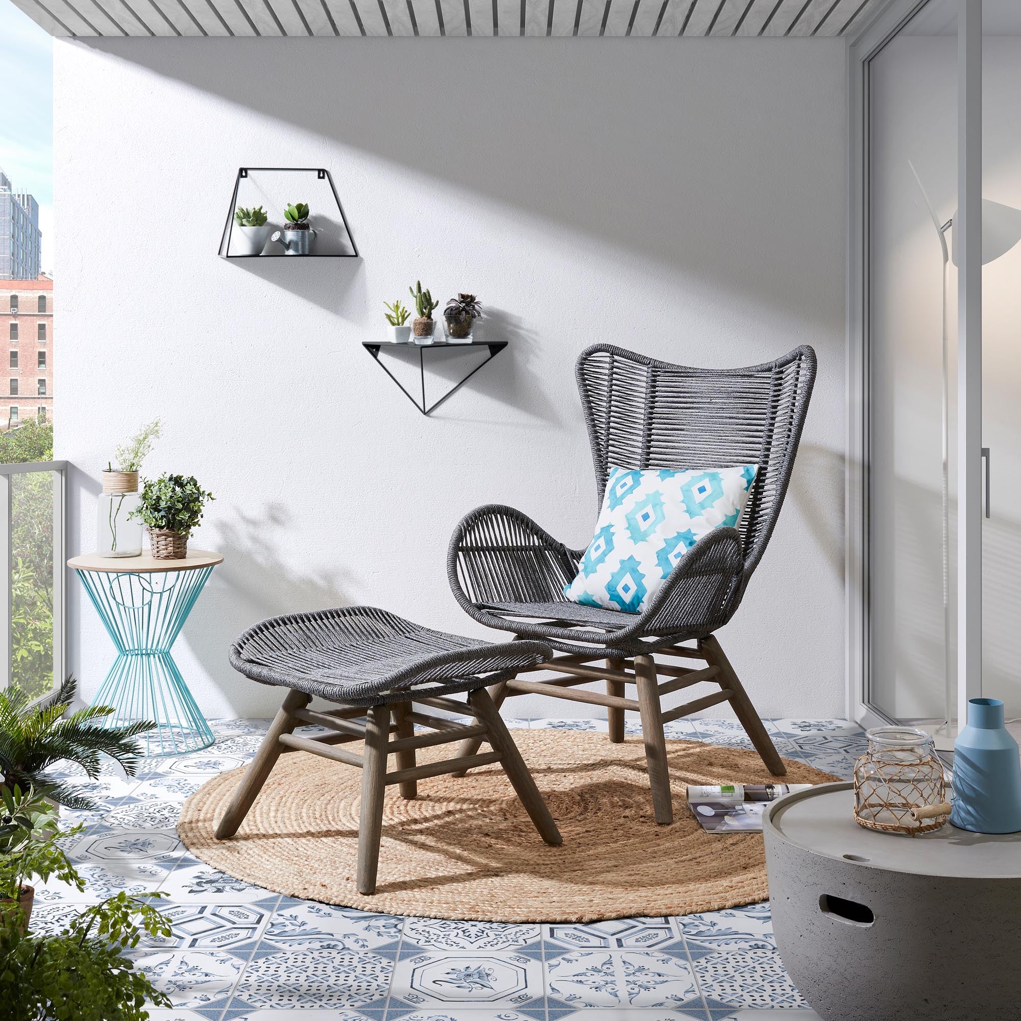 Teg prism shelf in steel with black finish 40 x 20 cm - Lifestyle
