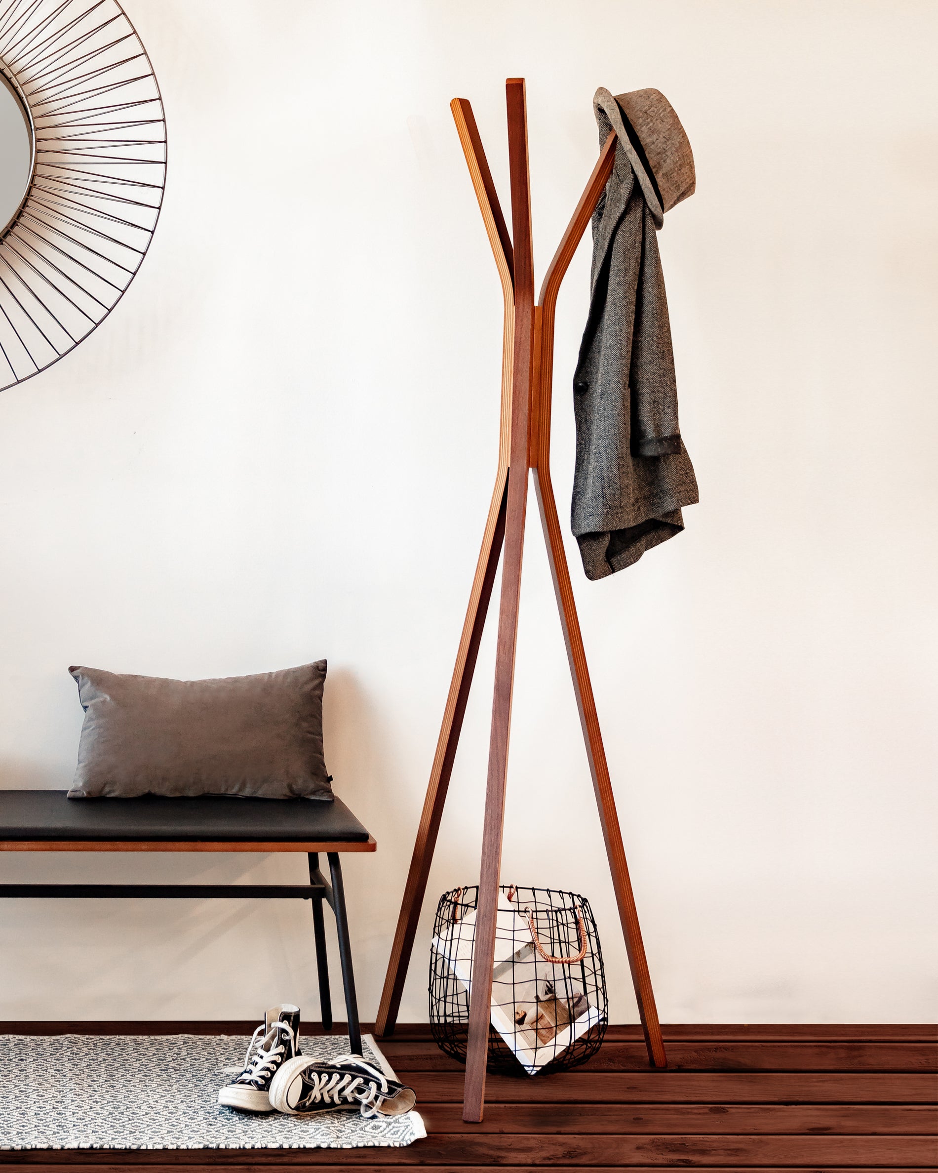 Chelsey solid rubber wood coat rack, 170 cm - Lifestyle
