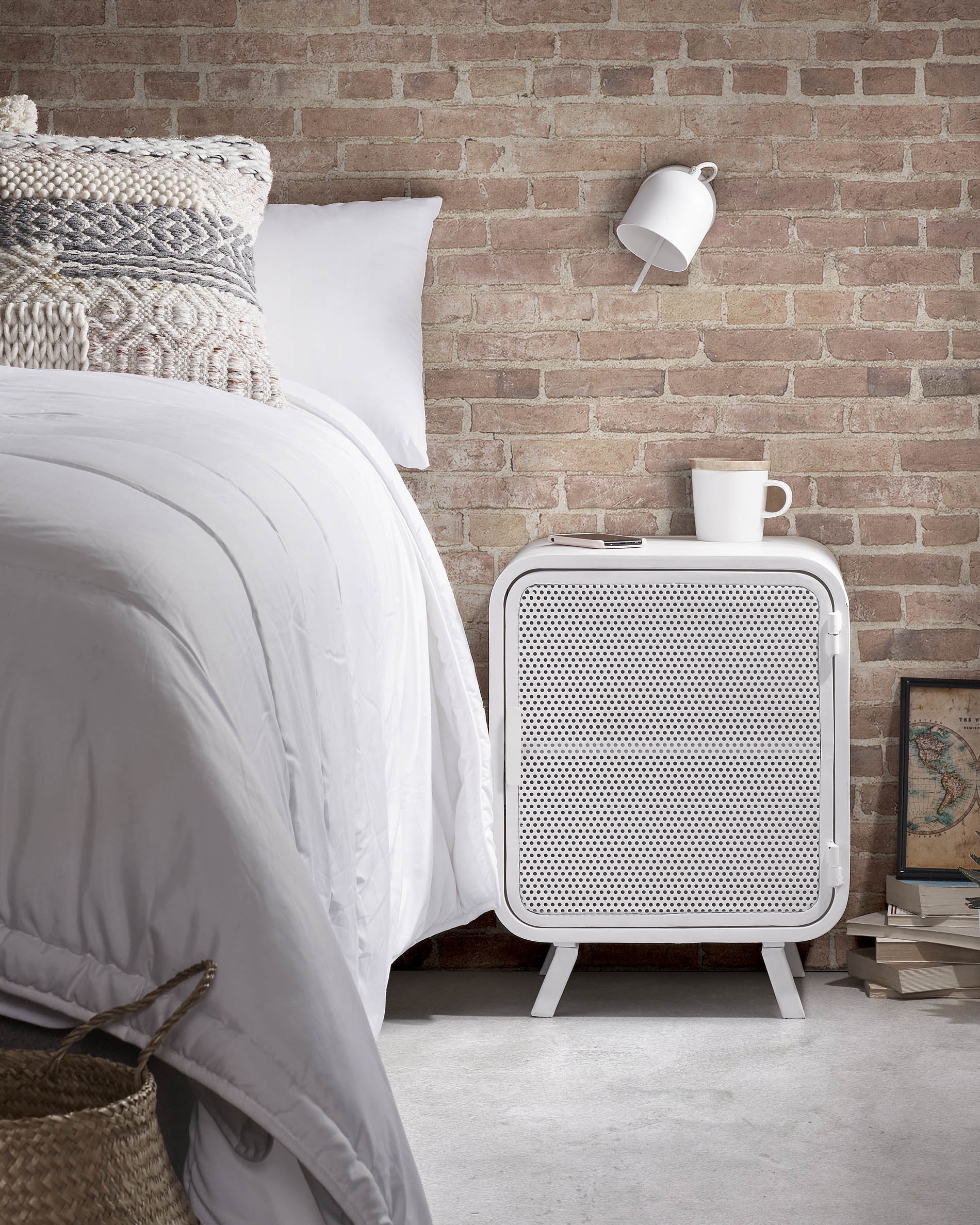 Lucilla wall lamp white - Lifestyle