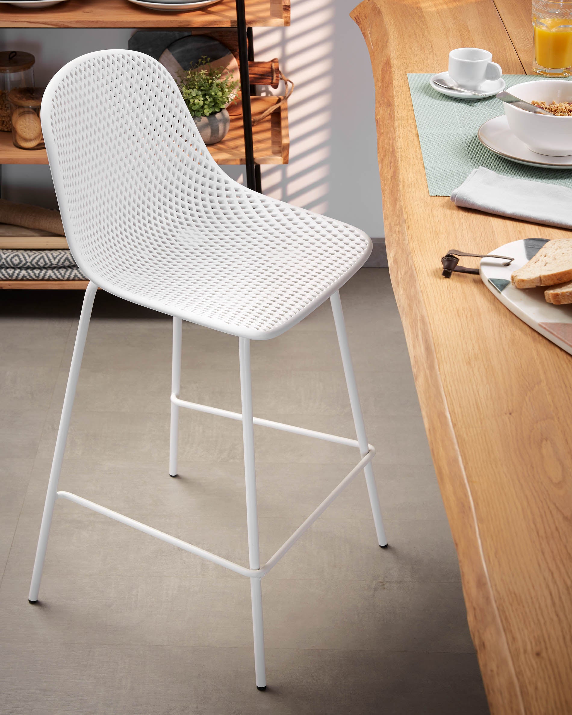 Quinby outdoor stool in white, height 65 cm - Lifestyle
