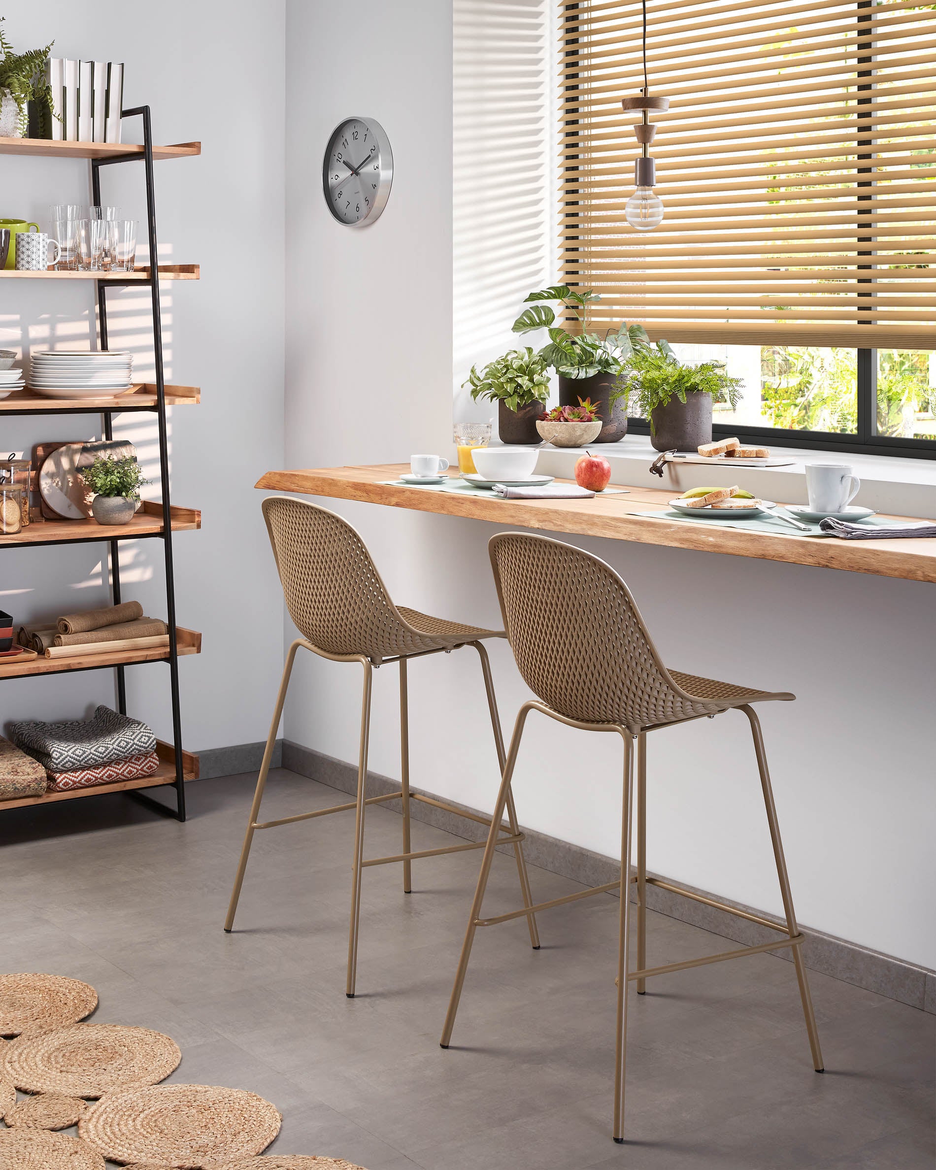 Beige Quinby stool height 75 cm - Lifestyle