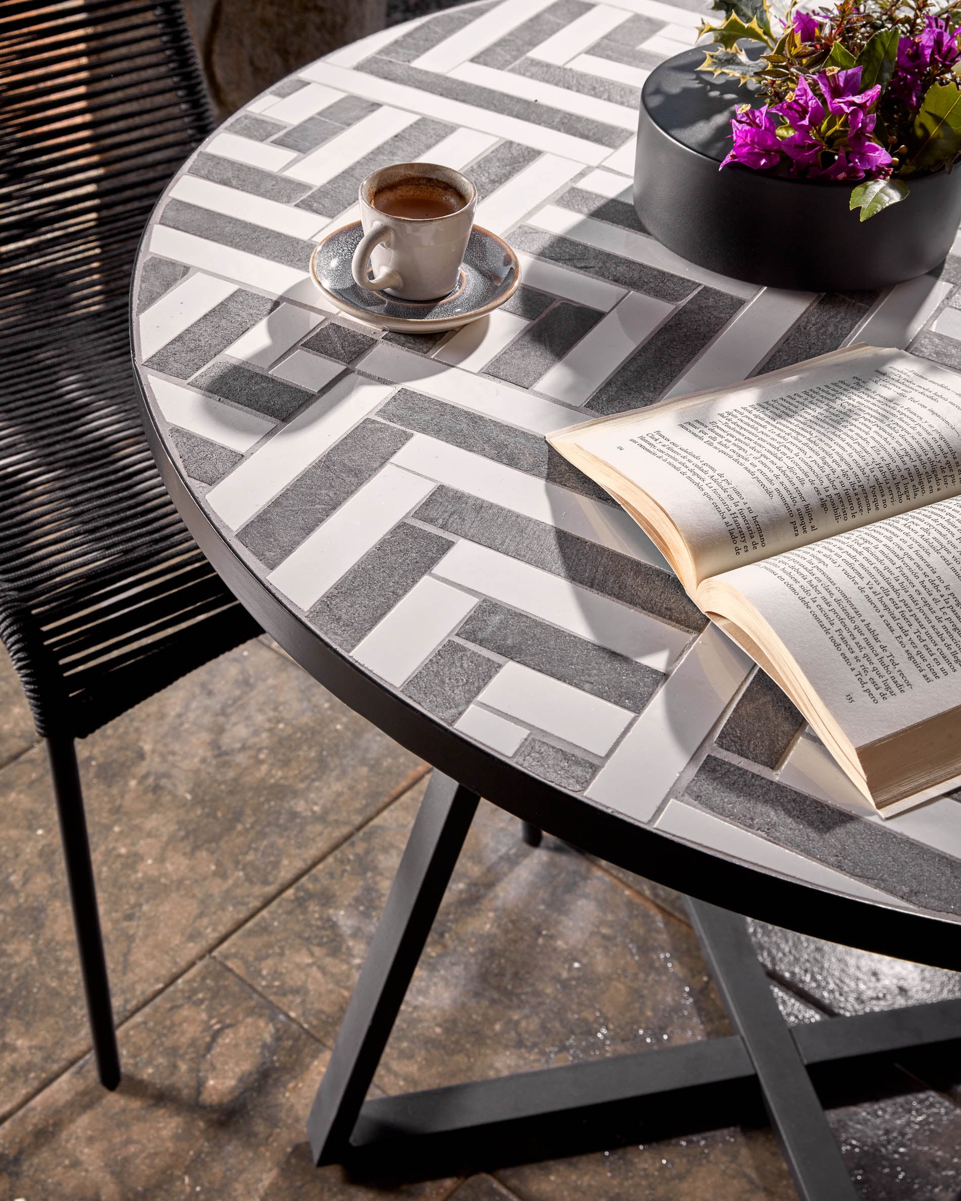Tella table Ø 90 cm - Lifestyle
