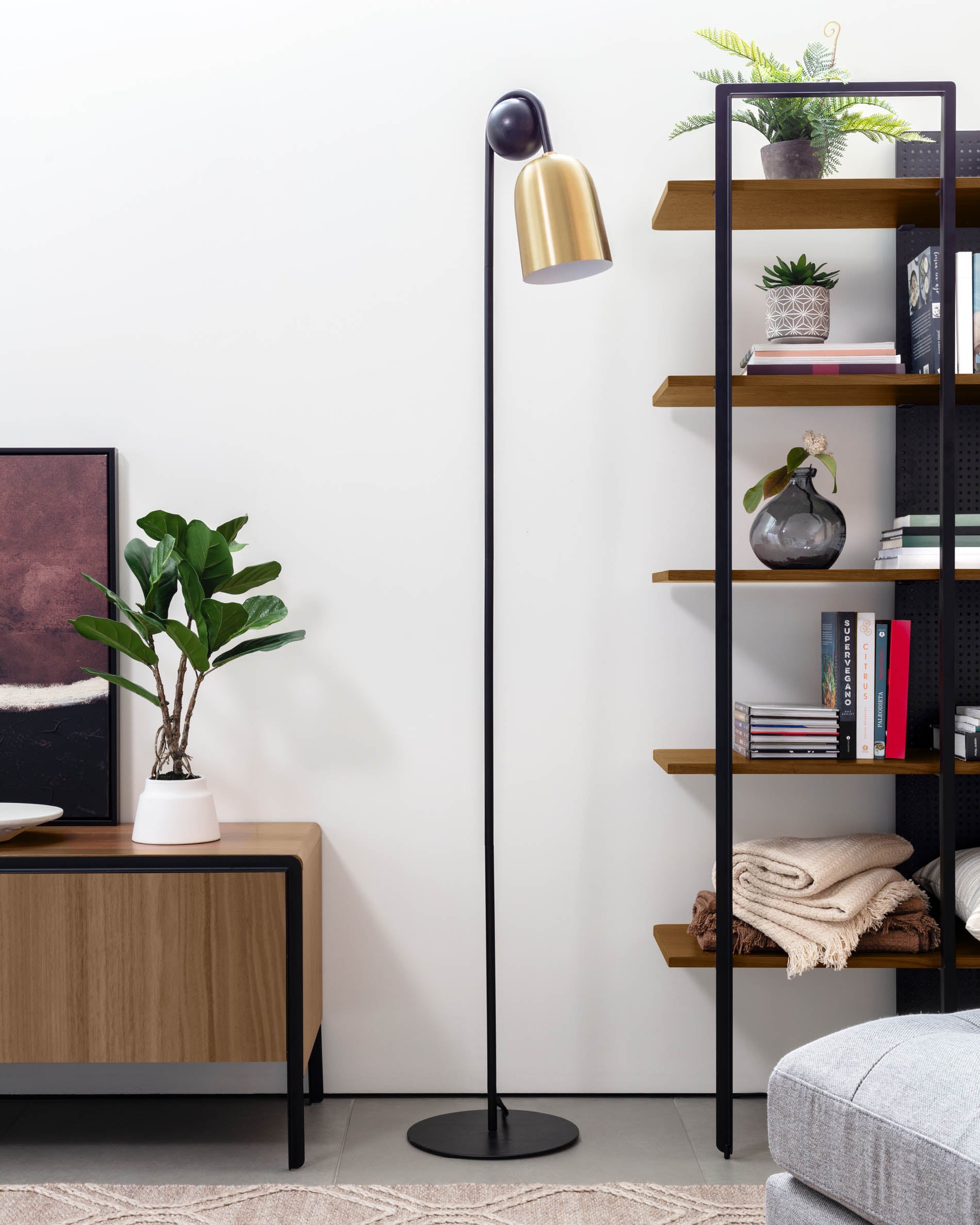 Natsumi metal and wood floor lamp - Lifestyle