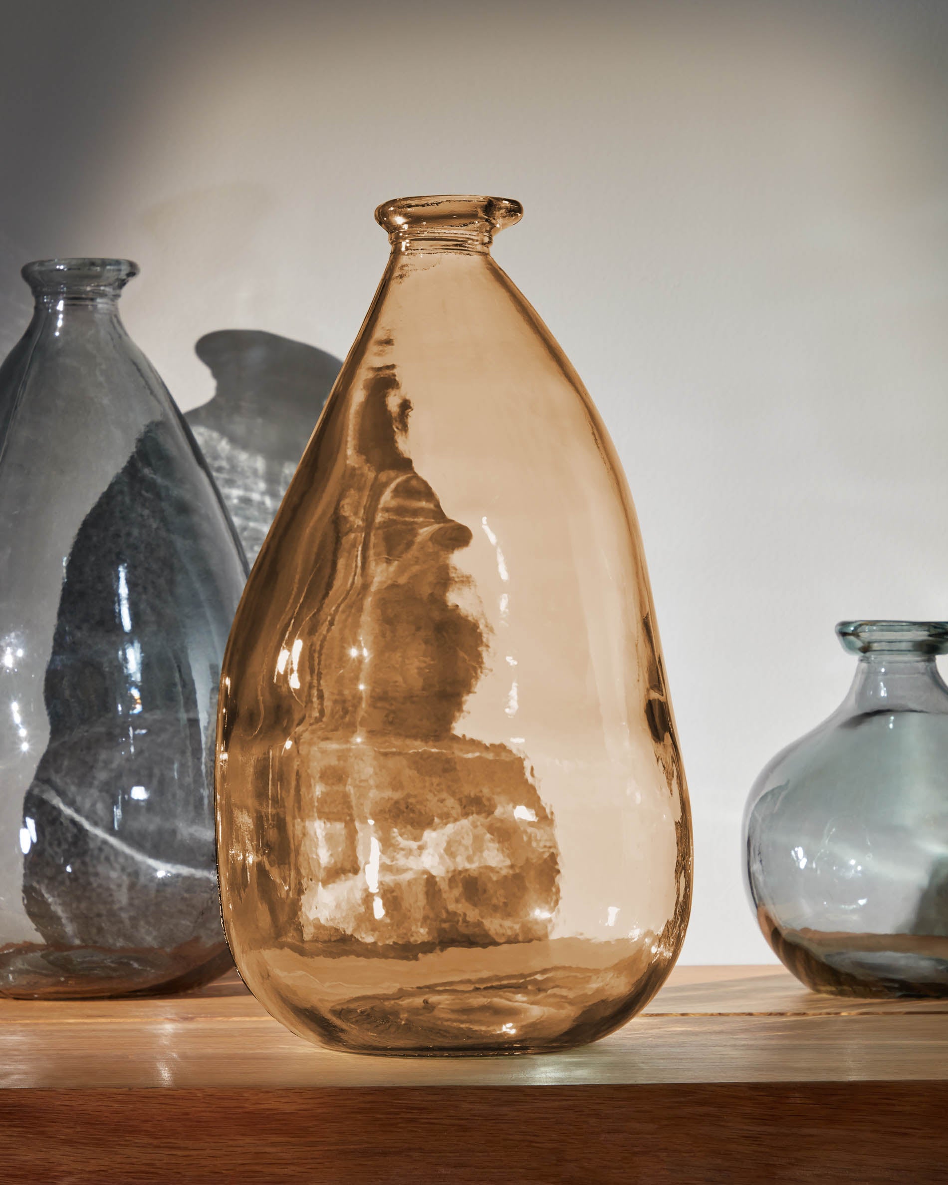 Brenna medium brown vase - Lifestyle