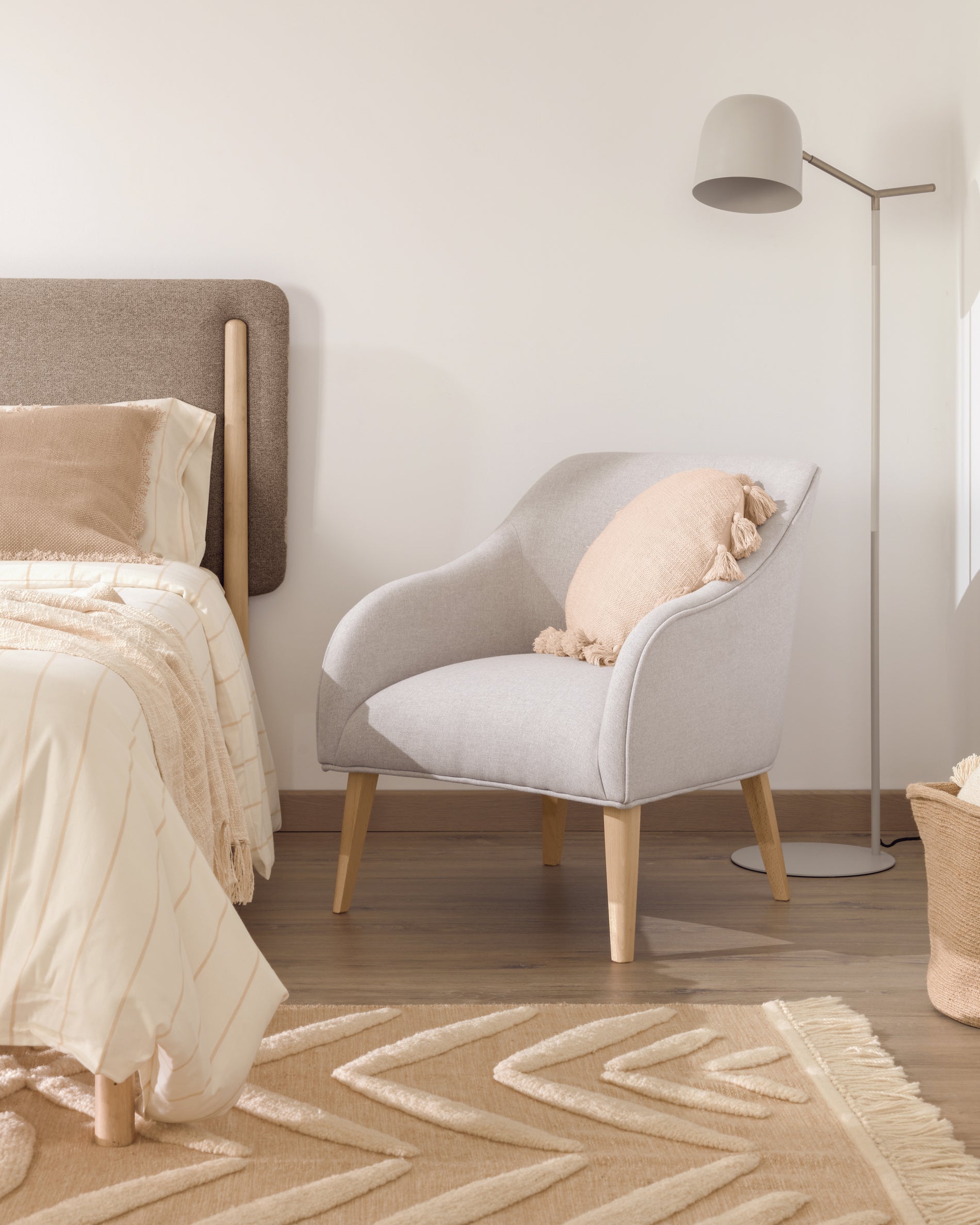 Alish metal floor lamp - Lifestyle