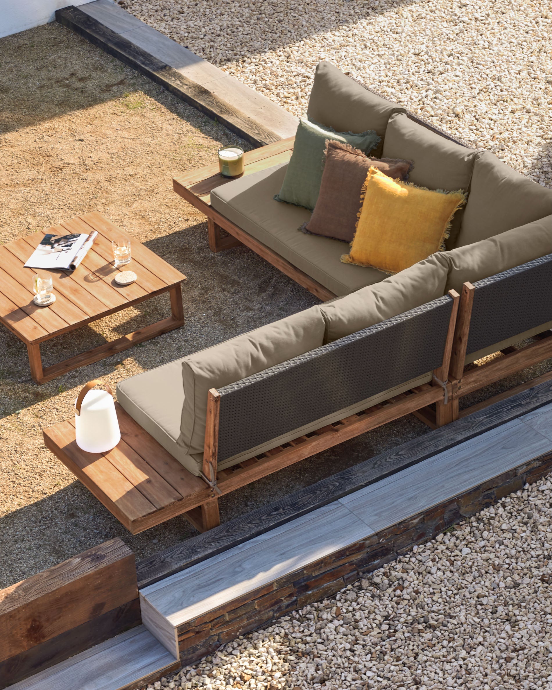 Flaviina 5 seater solid acacia wood corner sofa set with table - Lifestyle