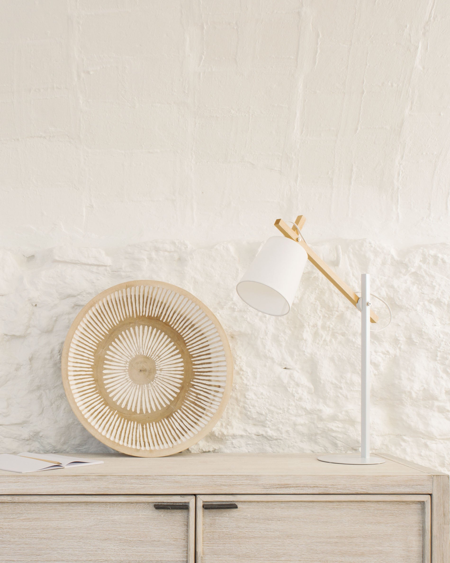 Kosta table lamp made of steel and solid beech wood - Lifestyle