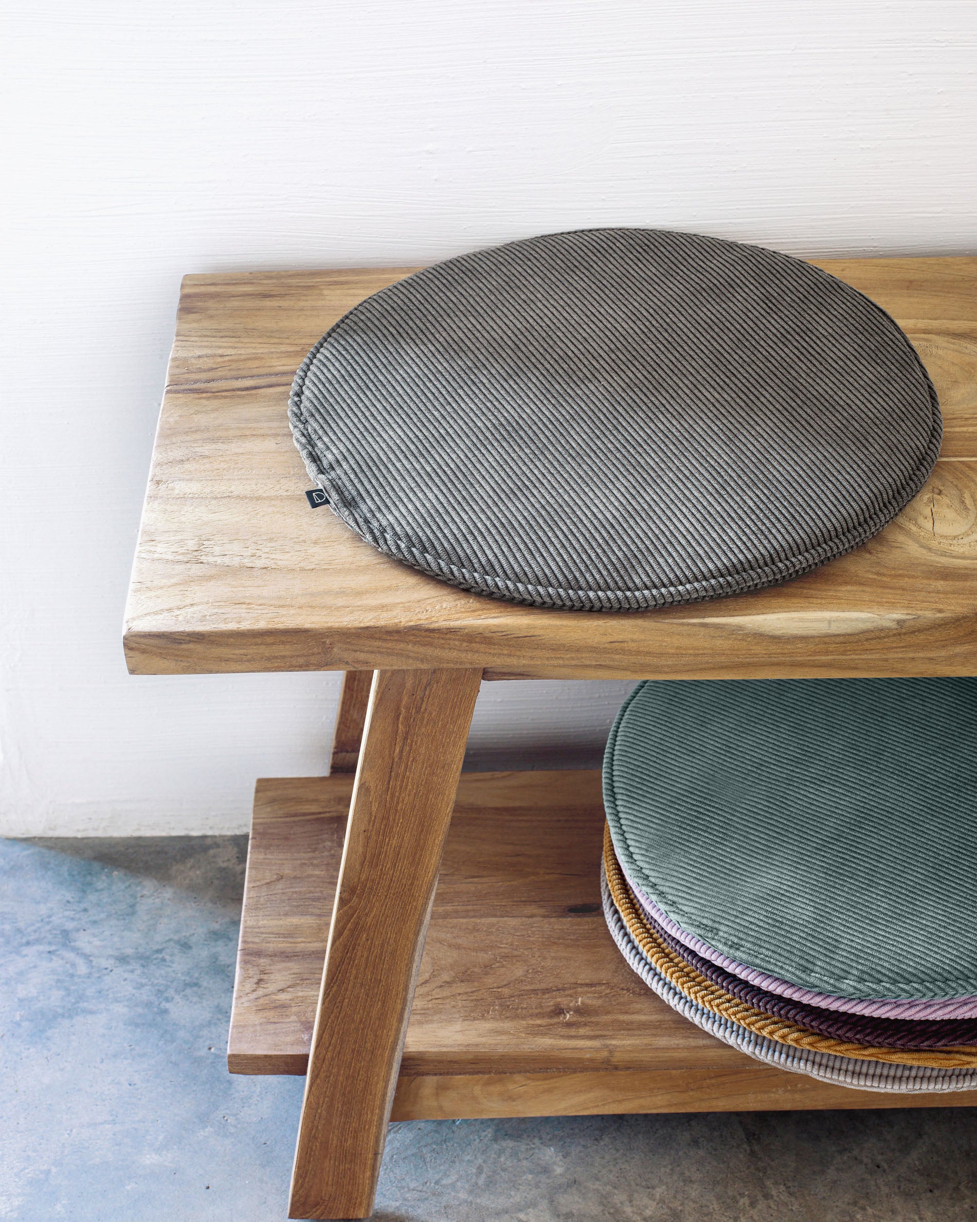 Sora round corduroy chair cushion in grey, 35 cm - Lifestyle
