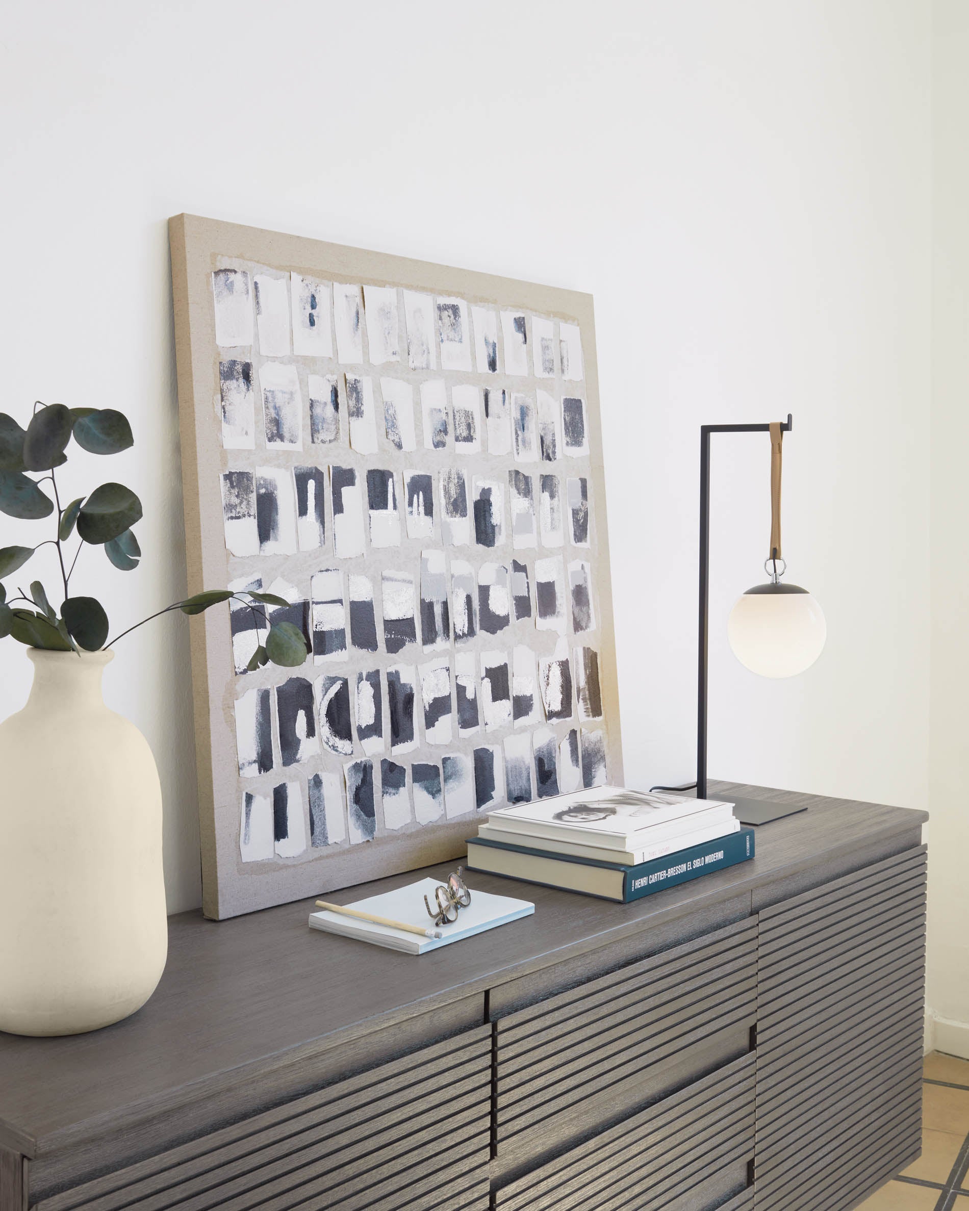 Monteiro steel and leather table lamp - Lifestyle
