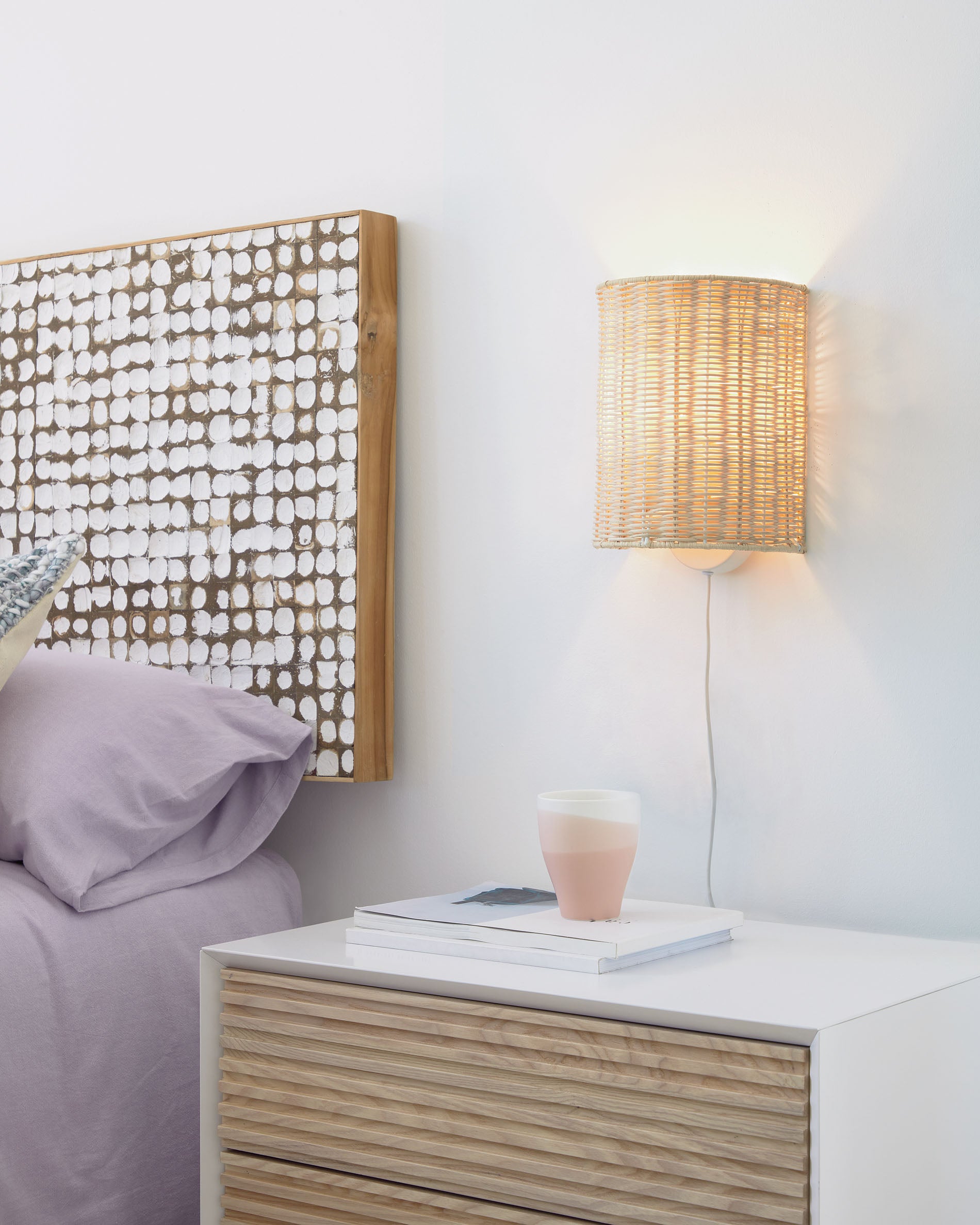 Kimjit wall light in rattan with natural finish - Lifestyle