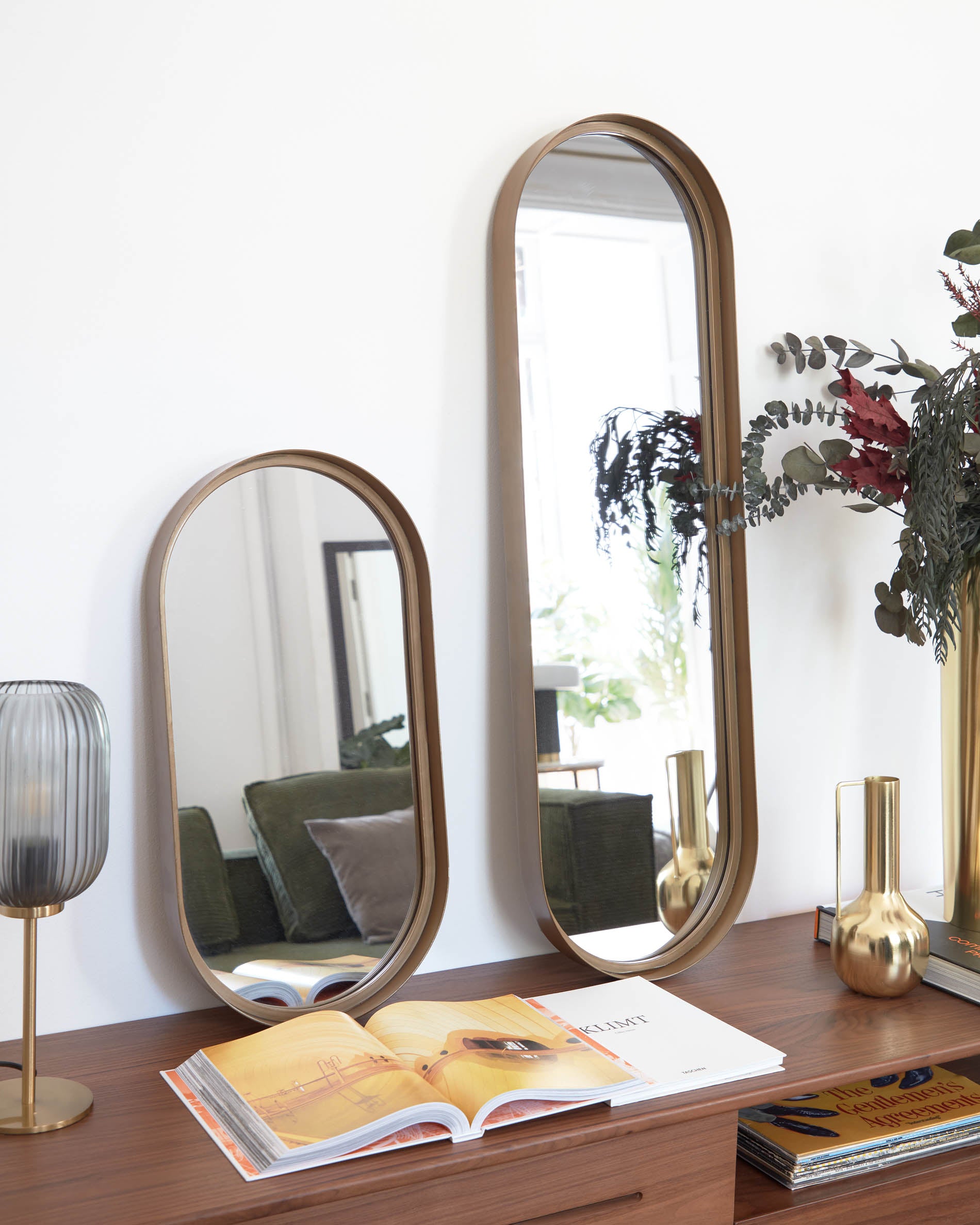 Tiare gold metal wall mirror 31 x 101 cm - Lifestyle
