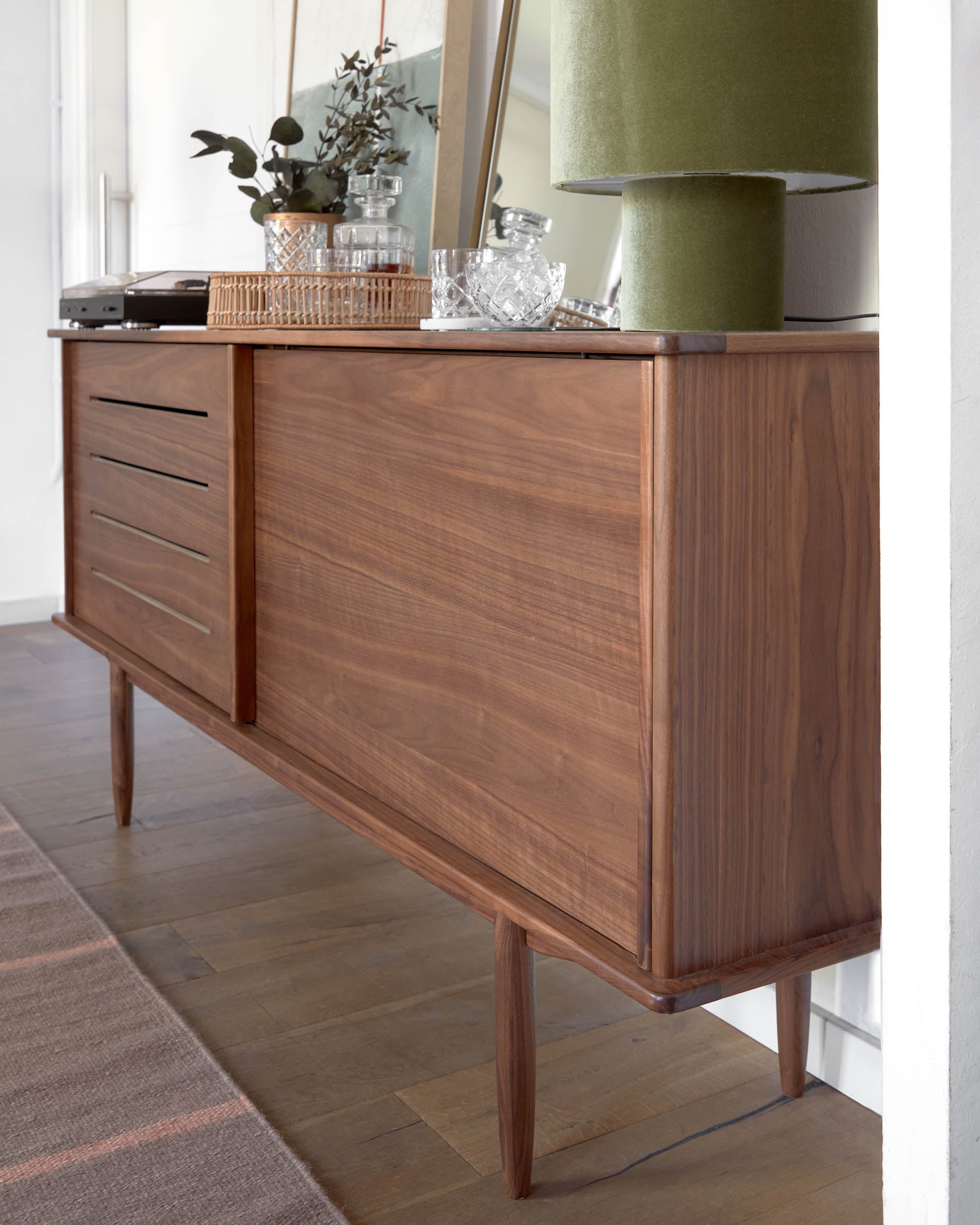 Carolin walnut wood veneer sideboard with 2 doors and 1 drawer, 180 x 83.8 cm - Lifestyle