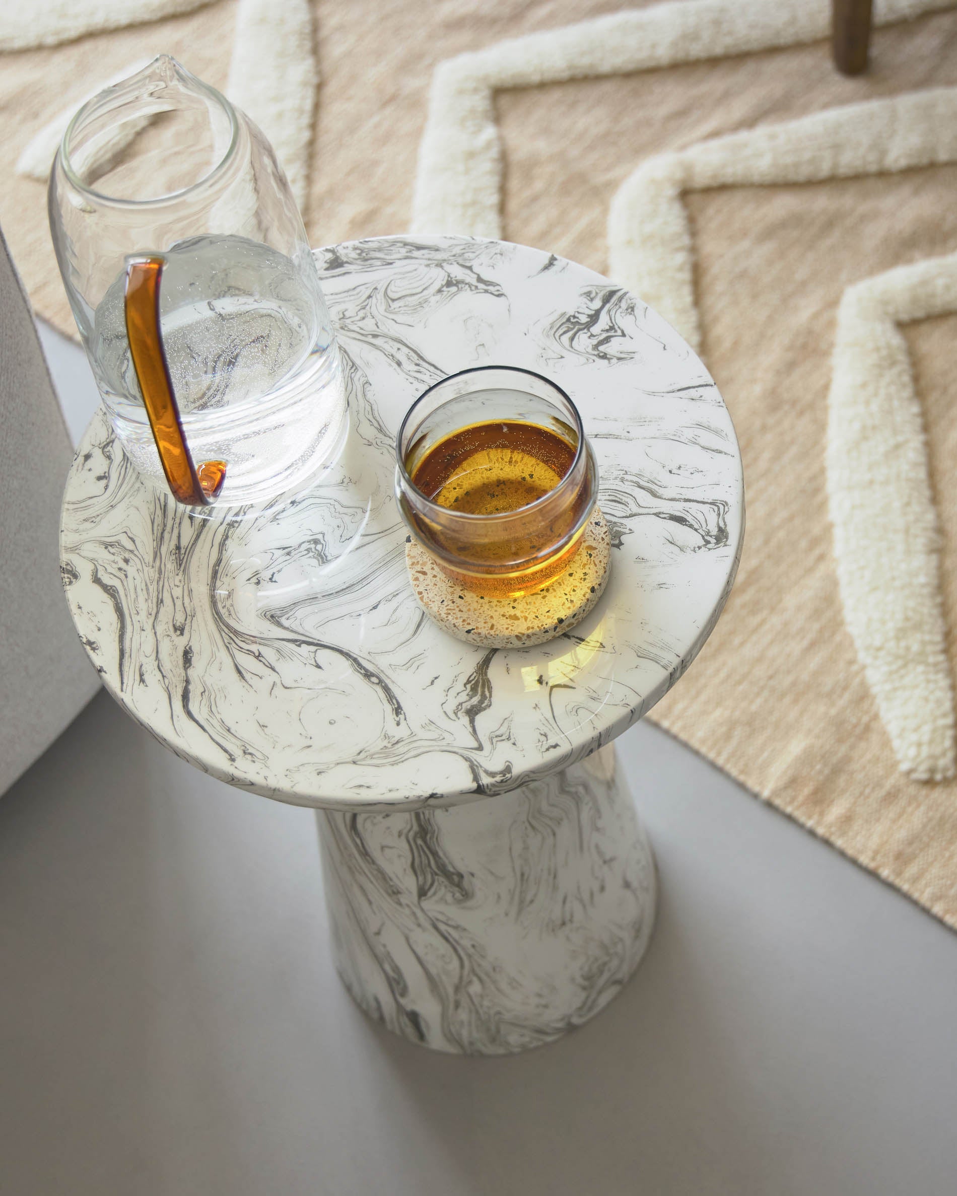 Kesbury side table Ø 33 cm - Lifestyle