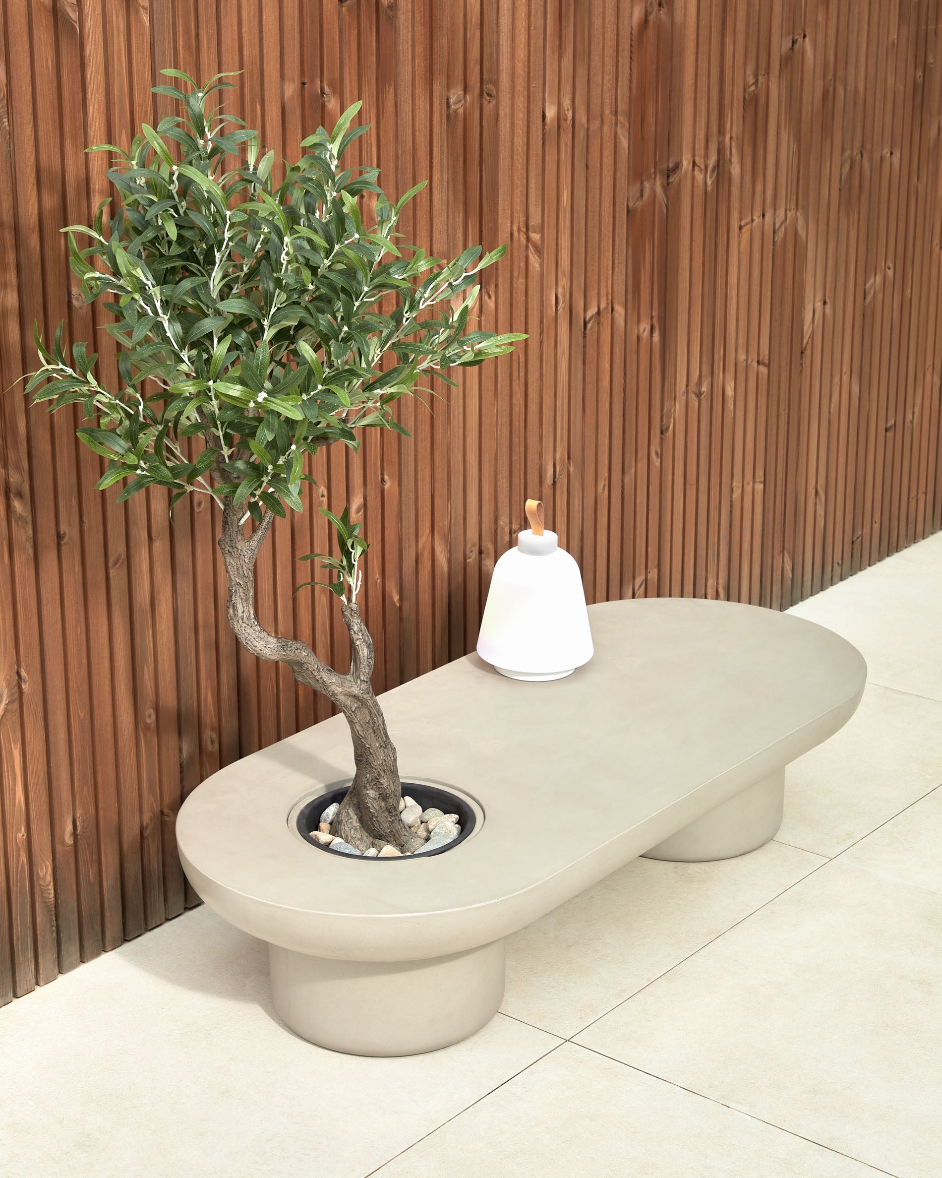 Taimi concrete outdoor coffee table Ø 140 x 60 cm - Lifestyle