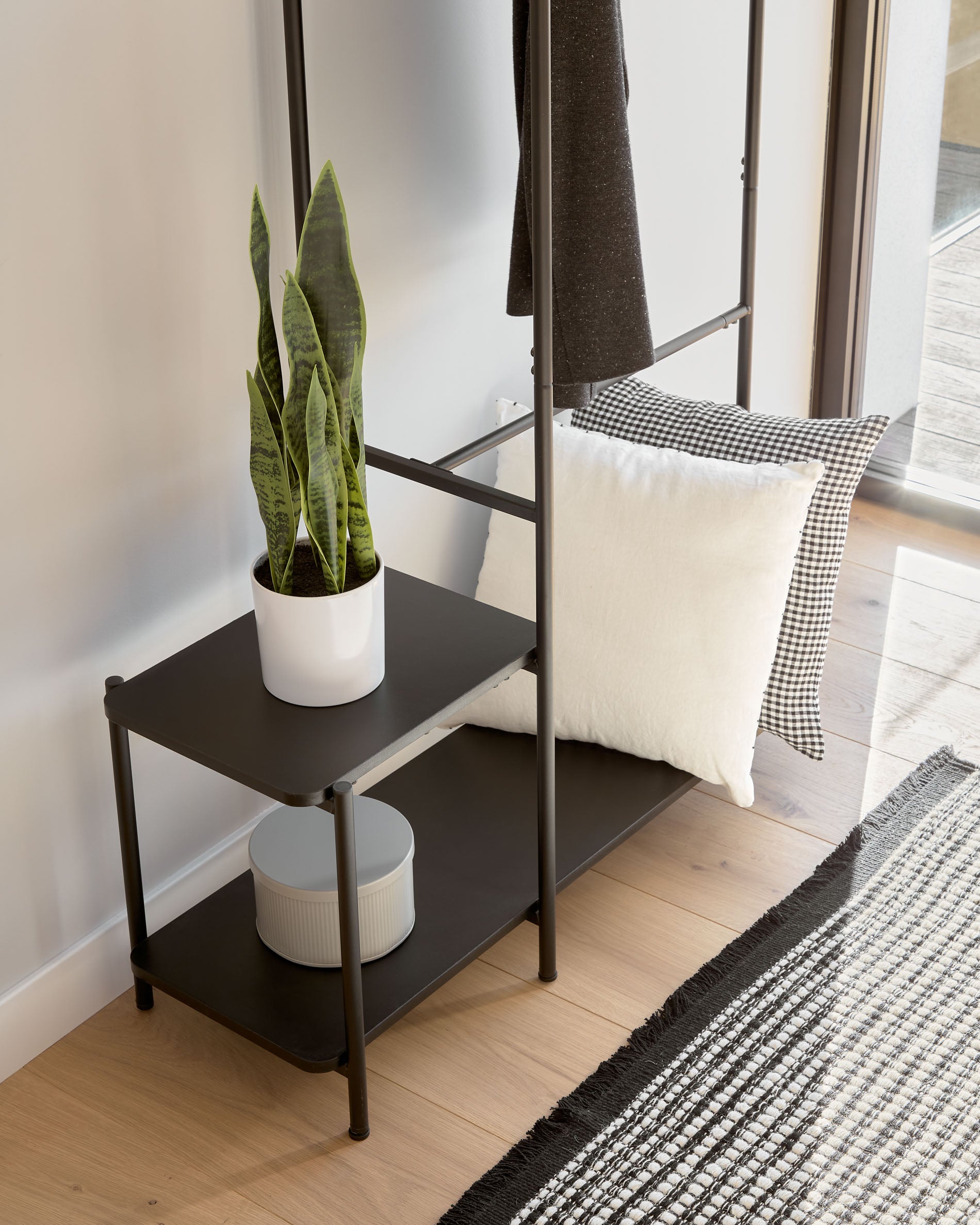Galatia melamine and metal clothes rail with bench in black finish 100 x 150 cm - Lifestyle