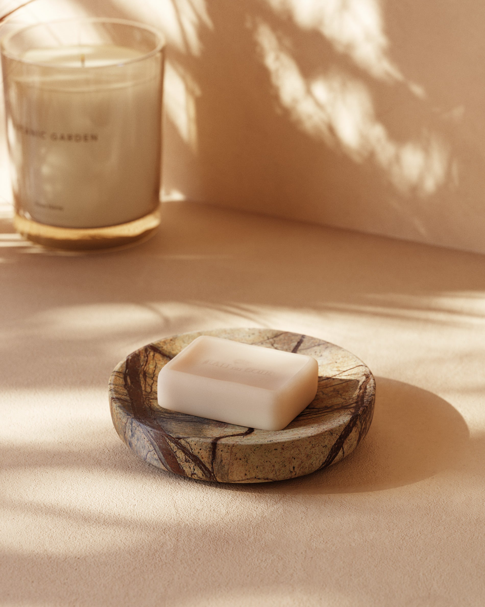 Spalsh beige marble soap dish - Lifestyle