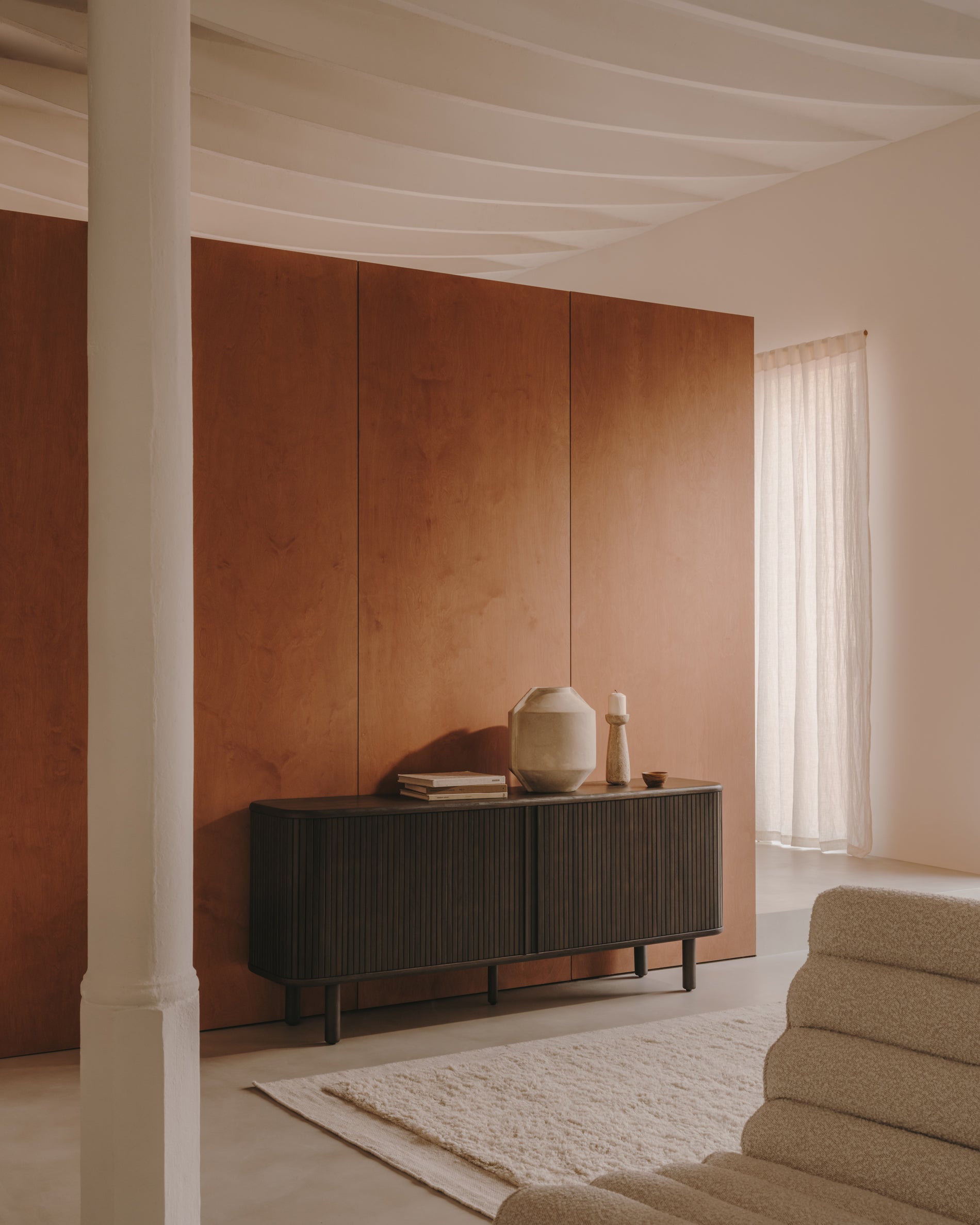 Mailen 2 door sideboard in ash veneer with a dark finish 180 x 75 cm - Lifestyle