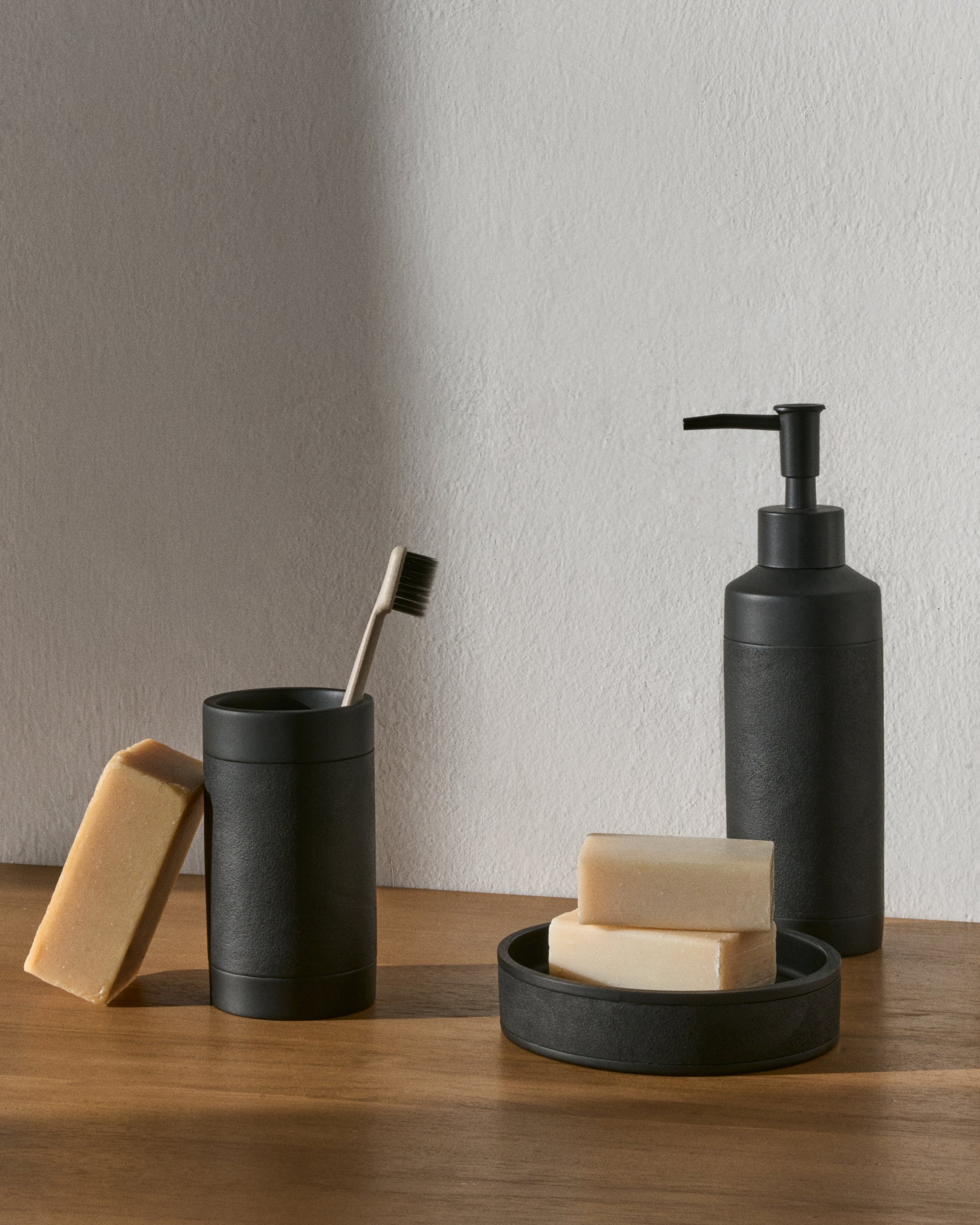 Sisel Black Polyresin Soap Dish - Lifestyle