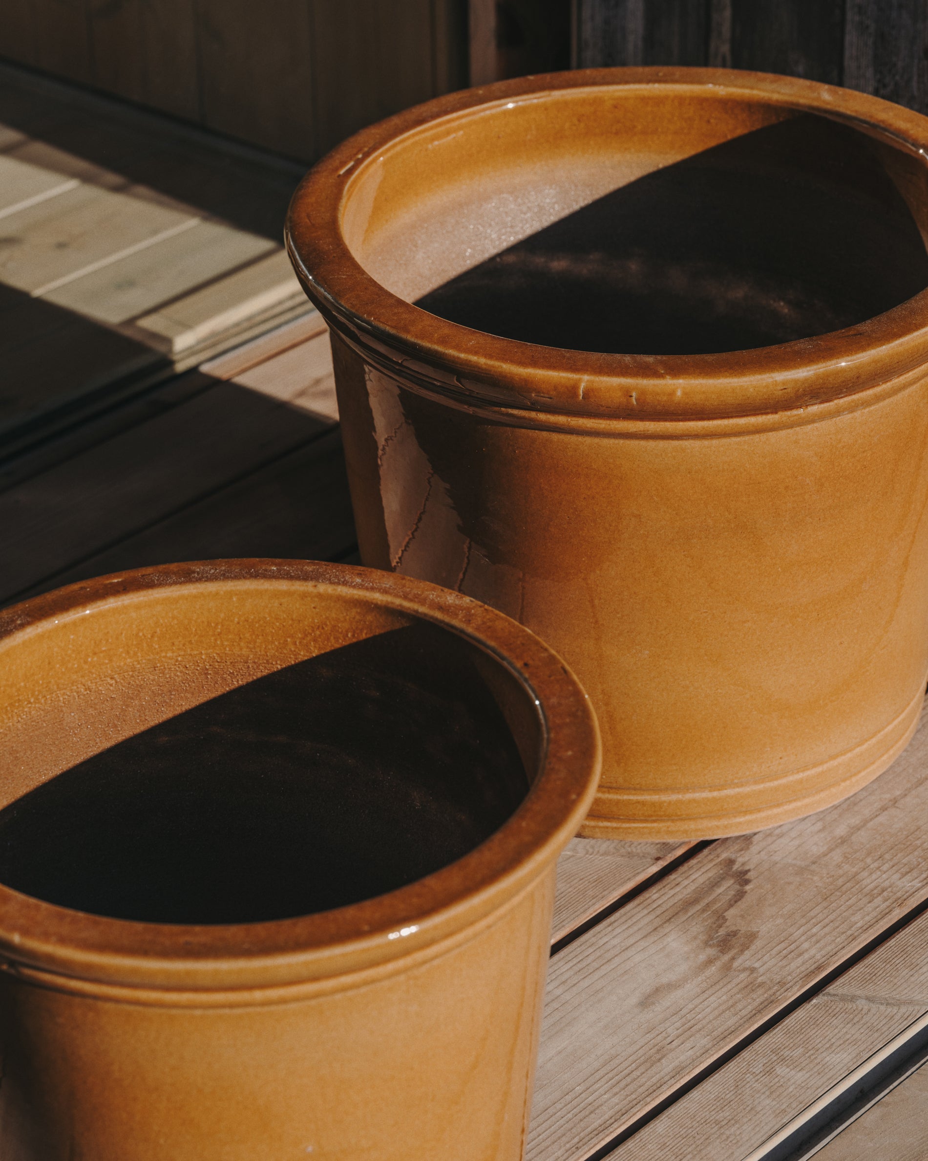 Presili set of 2 ceramic planters with glazed mustard finish Ø 37 / 47 cm