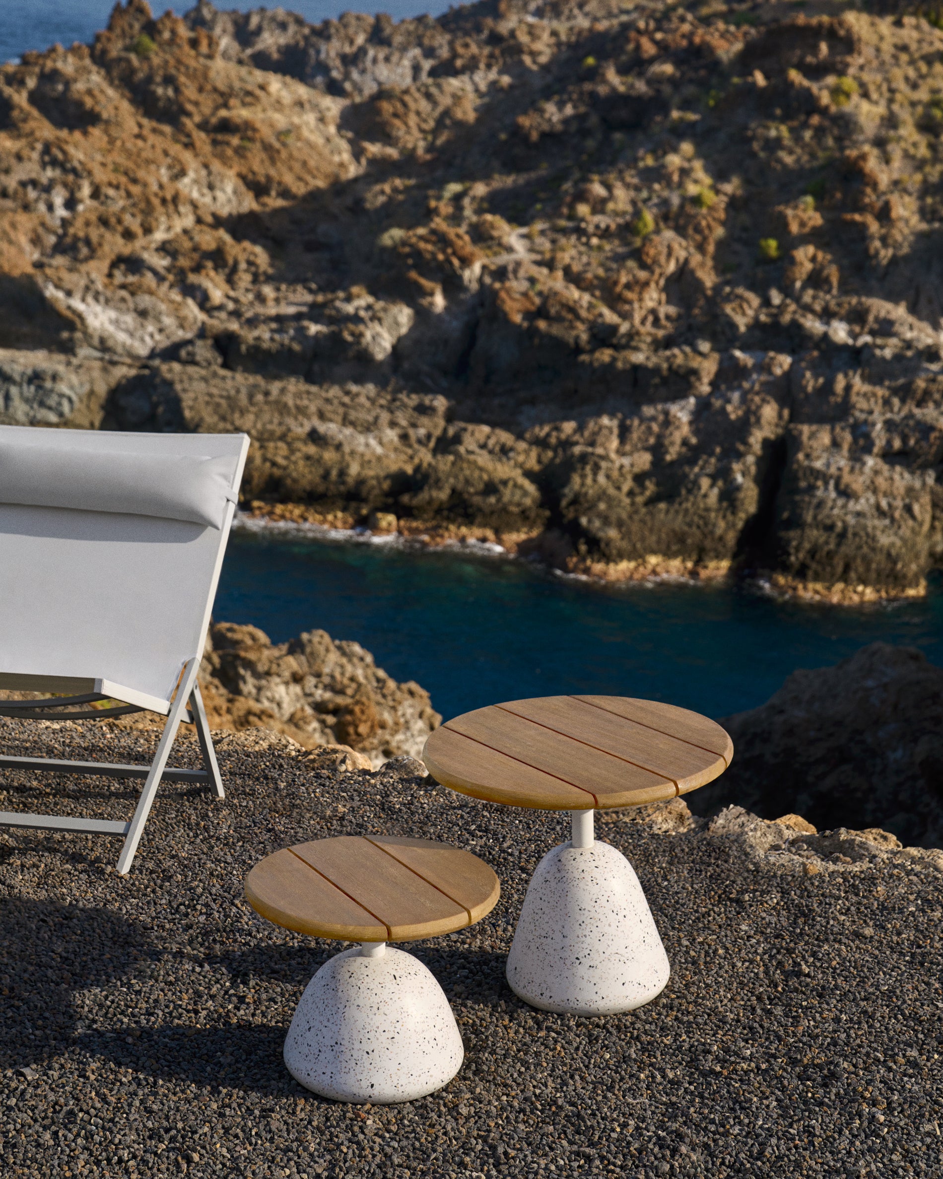 Saura coffee table with white terrazzo and natural acacia top, 32 x Ø55 cm FSC 100% - Lifestyle