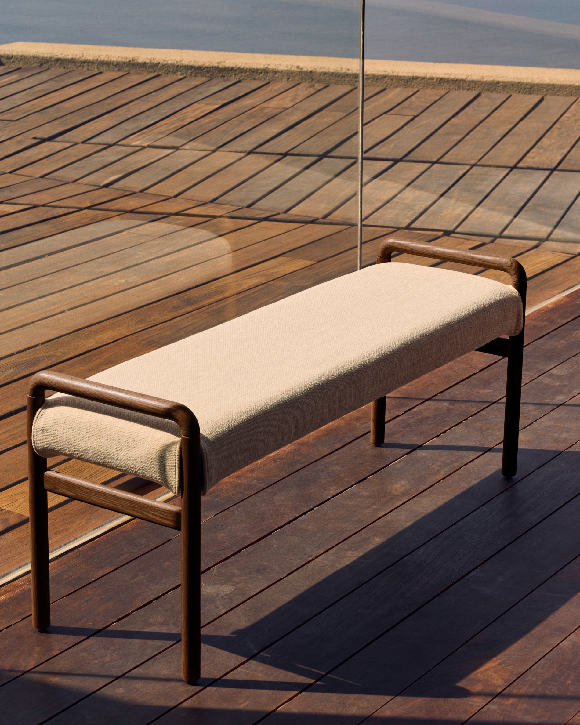 Macaret bench with removable cover solid oak wood with walnut finish 120 cm FSC Mix Credit - Lifestyle