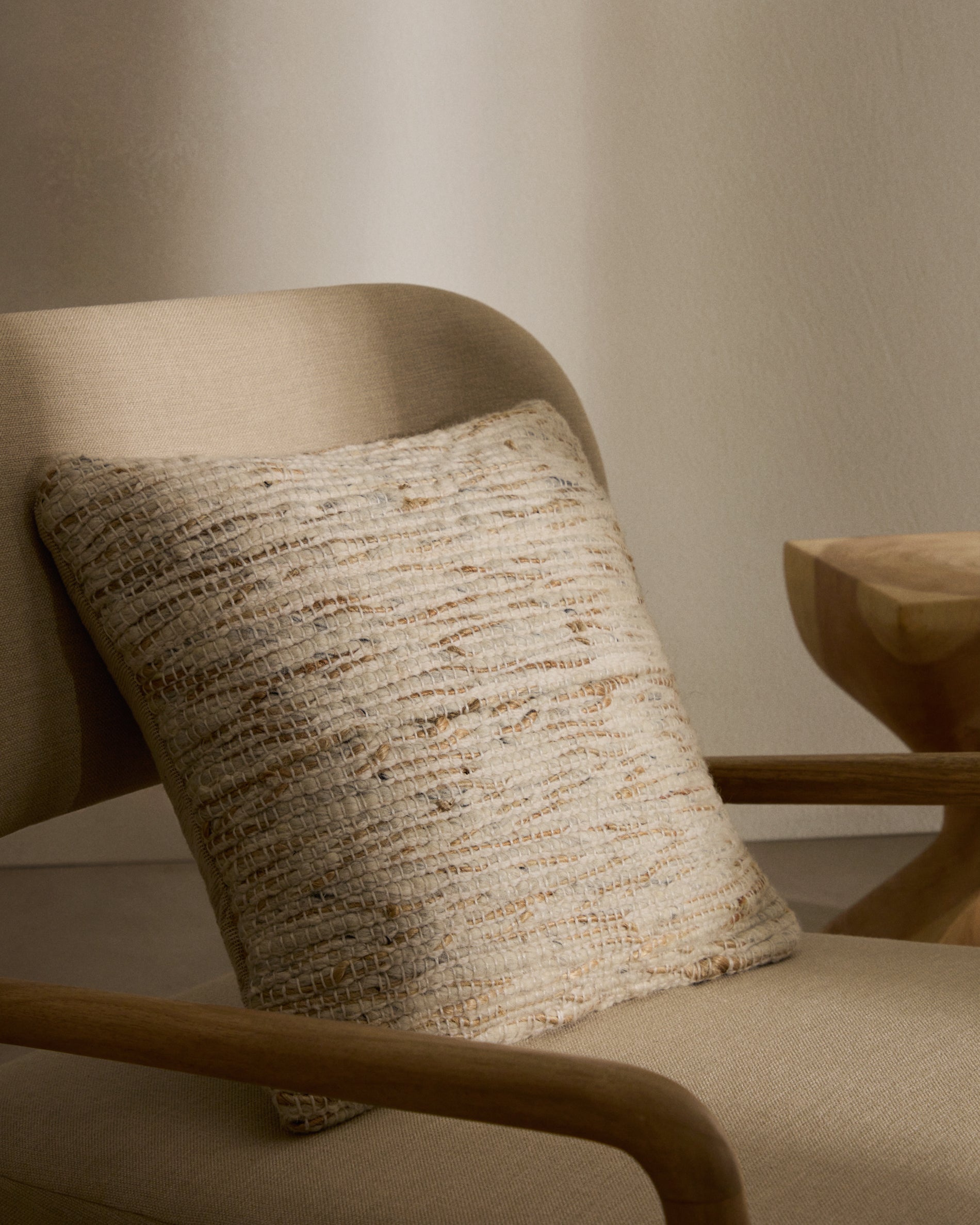 Selise natural jute cushion cover 45 x 45 cm - Lifestyle