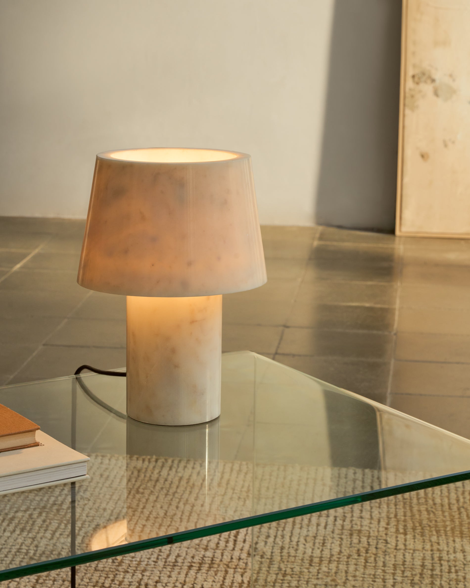 Alaro white marble table lamp - Lifestyle
