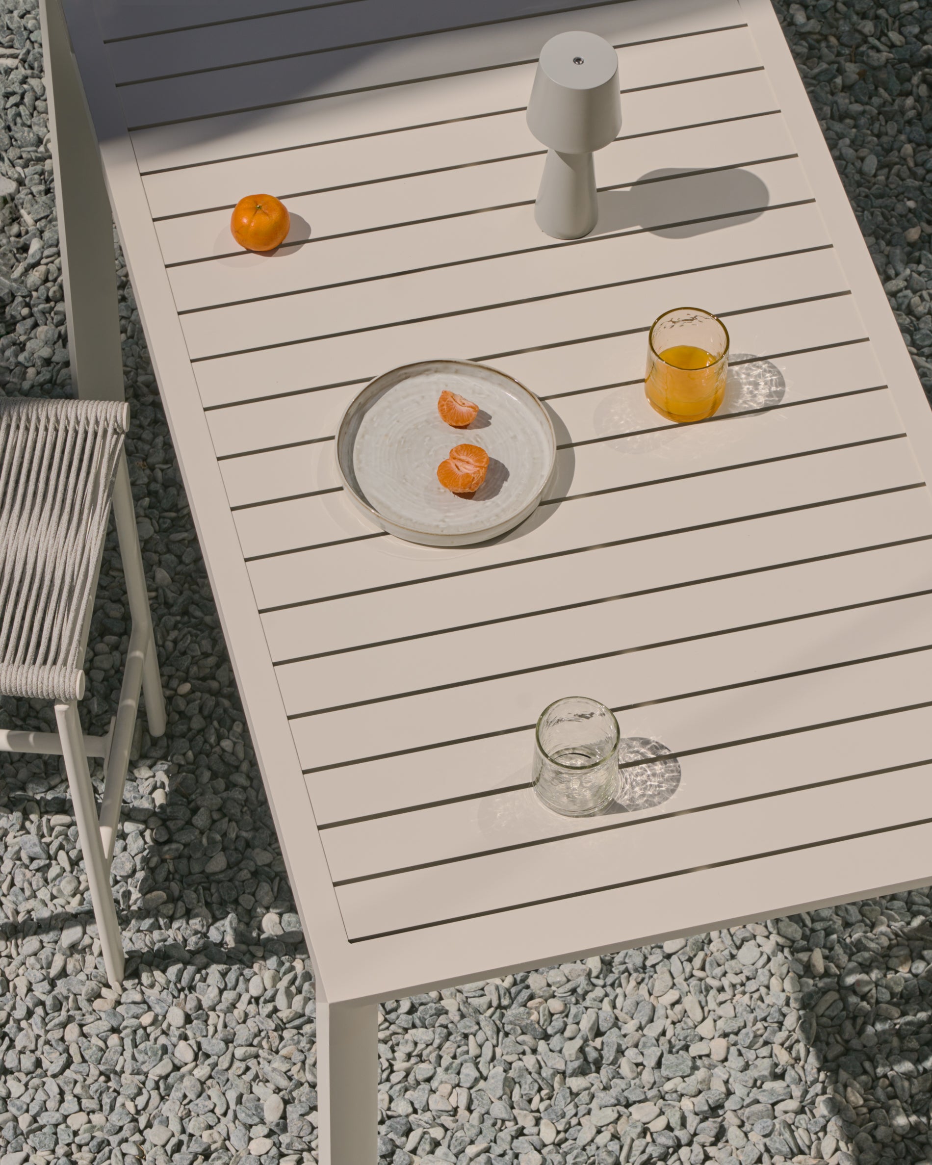 Culip aluminium outdoor bar table in powder coated white finish, 150 x 77 cm - Lifestyle