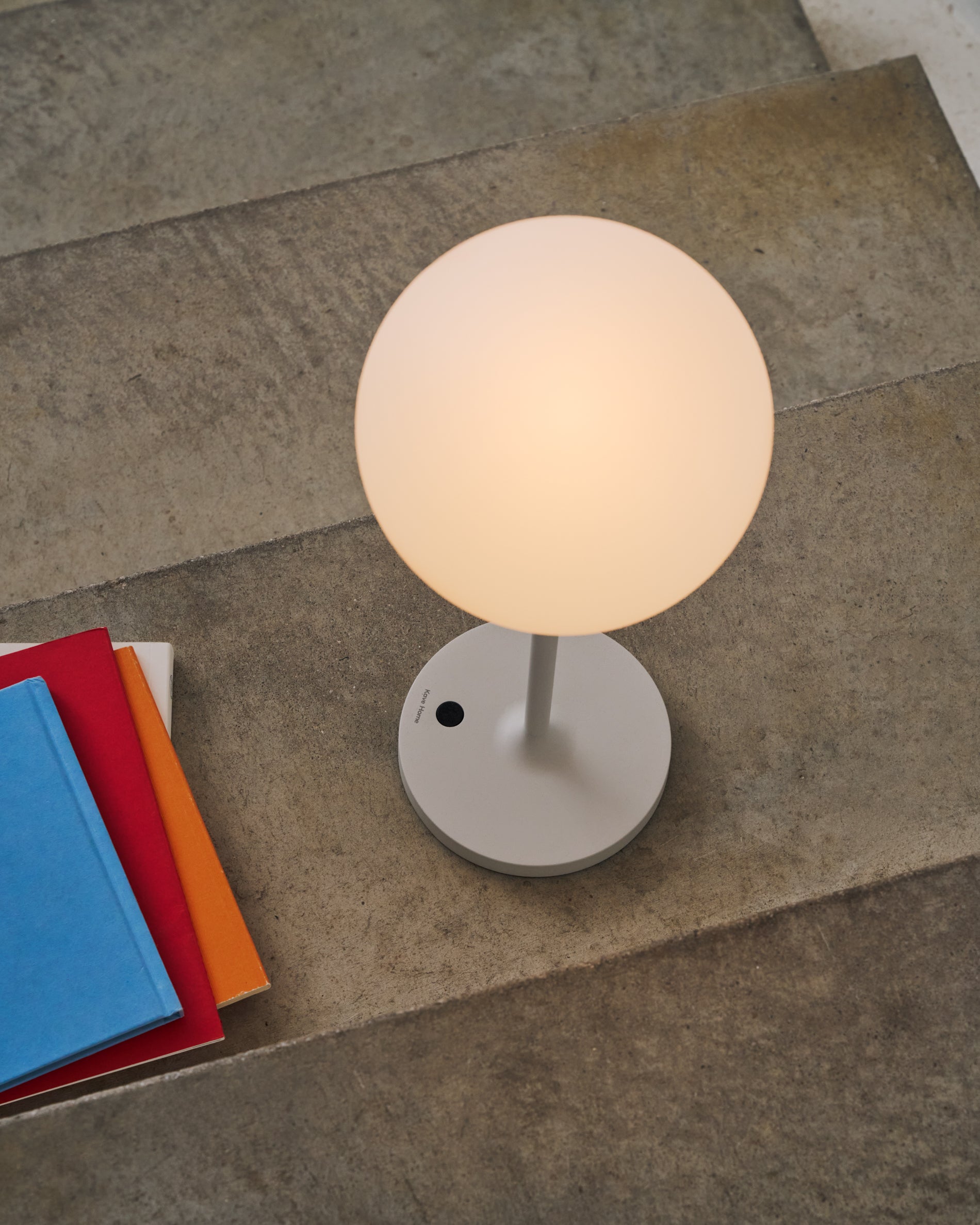 Dinesh outdoor table lamp in grey aluminium 40 cm - Lifestyle