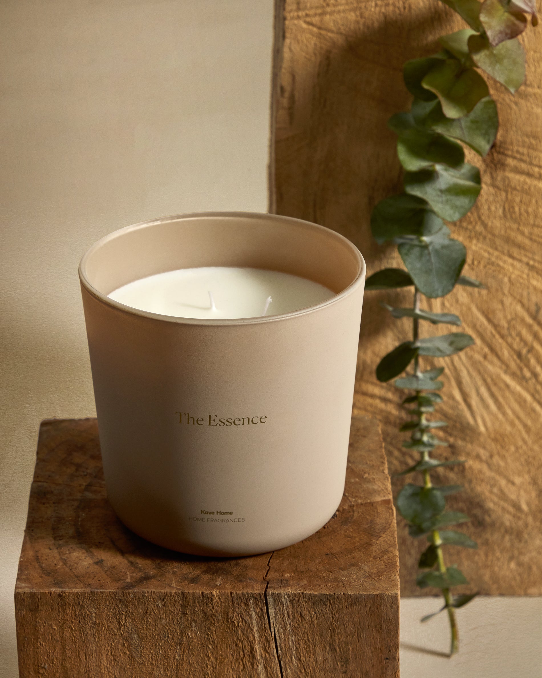 500g The Essence scented candle - Lifestyle