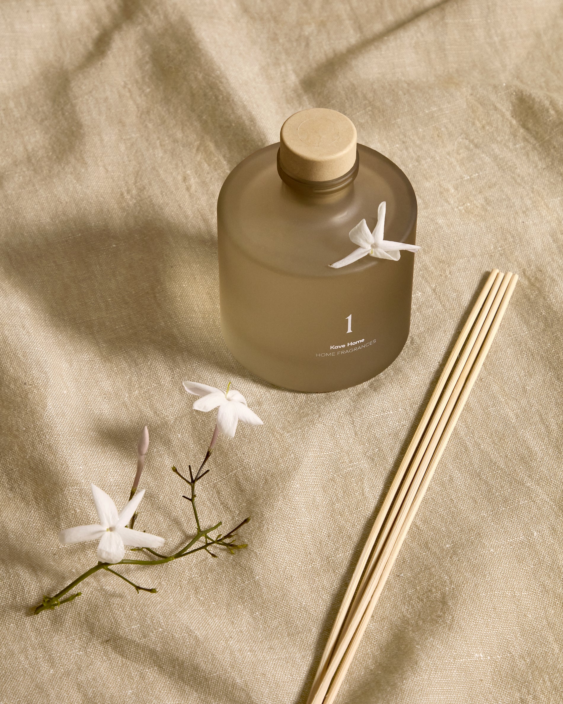 200ml Soft Jasmin fragrance reed diffuser - Lifestyle