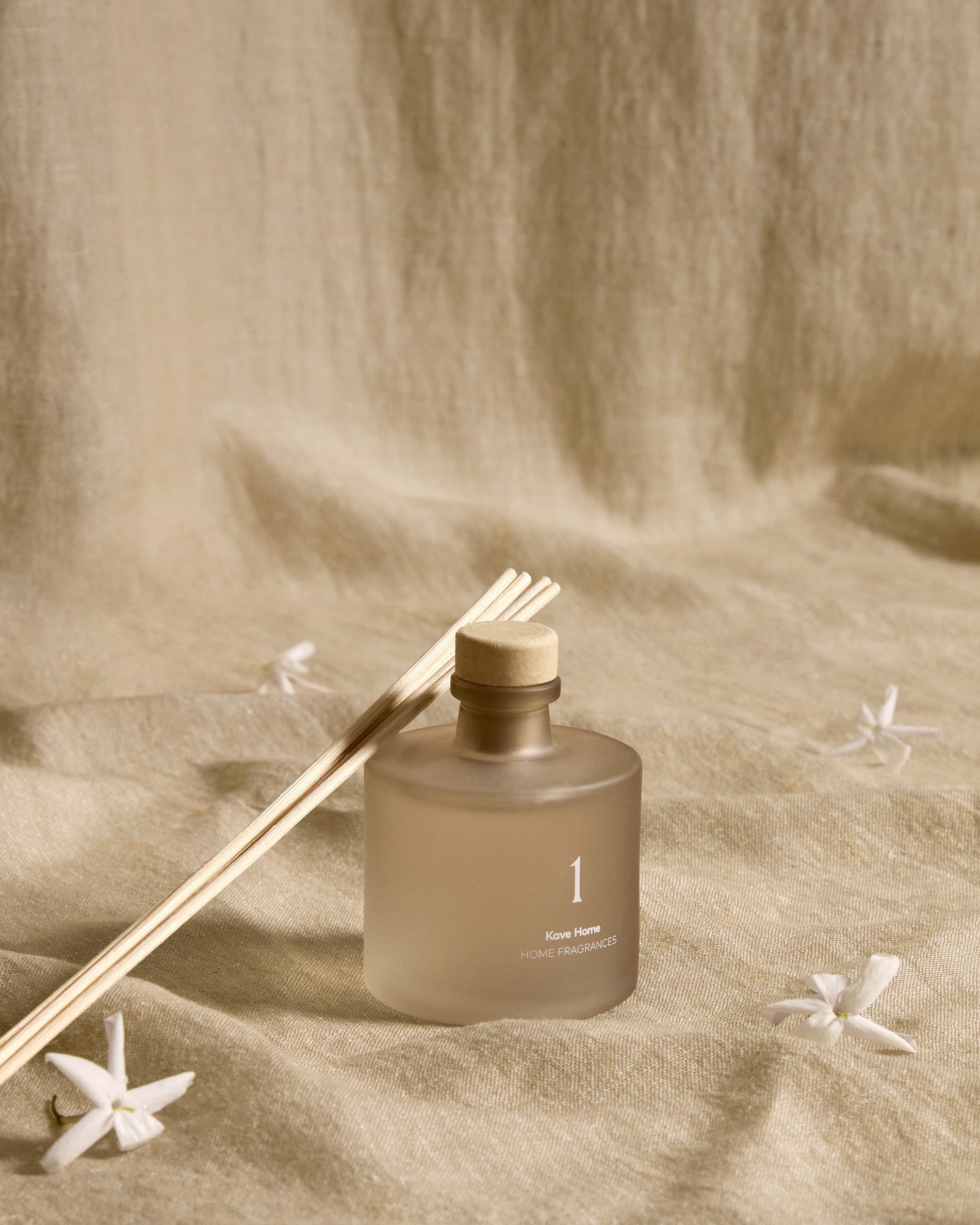 100ml Soft Jasmin fragrance reed diffuser - Lifestyle