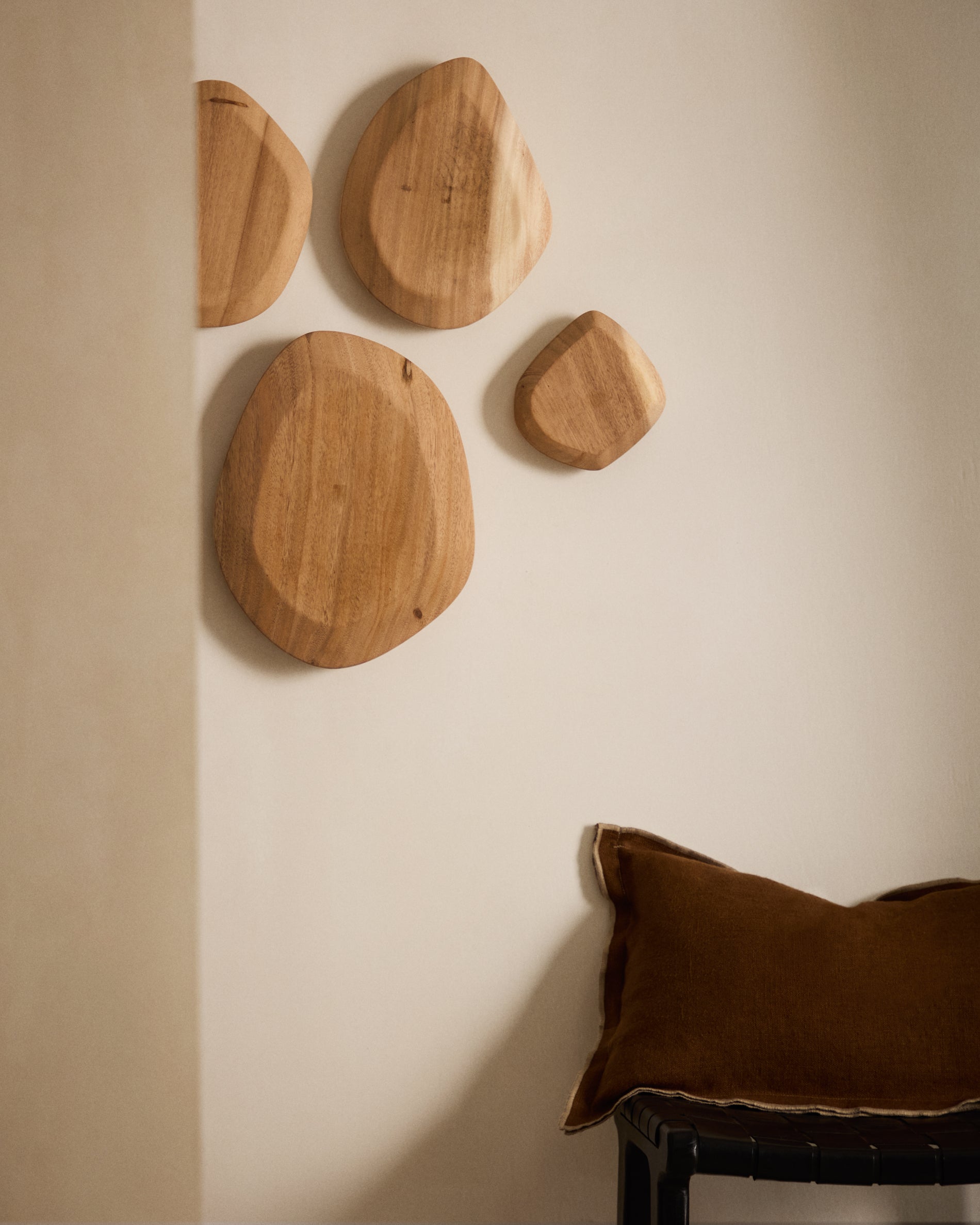 Selem Set of 4 mungur wood wall panels - Lifestyle