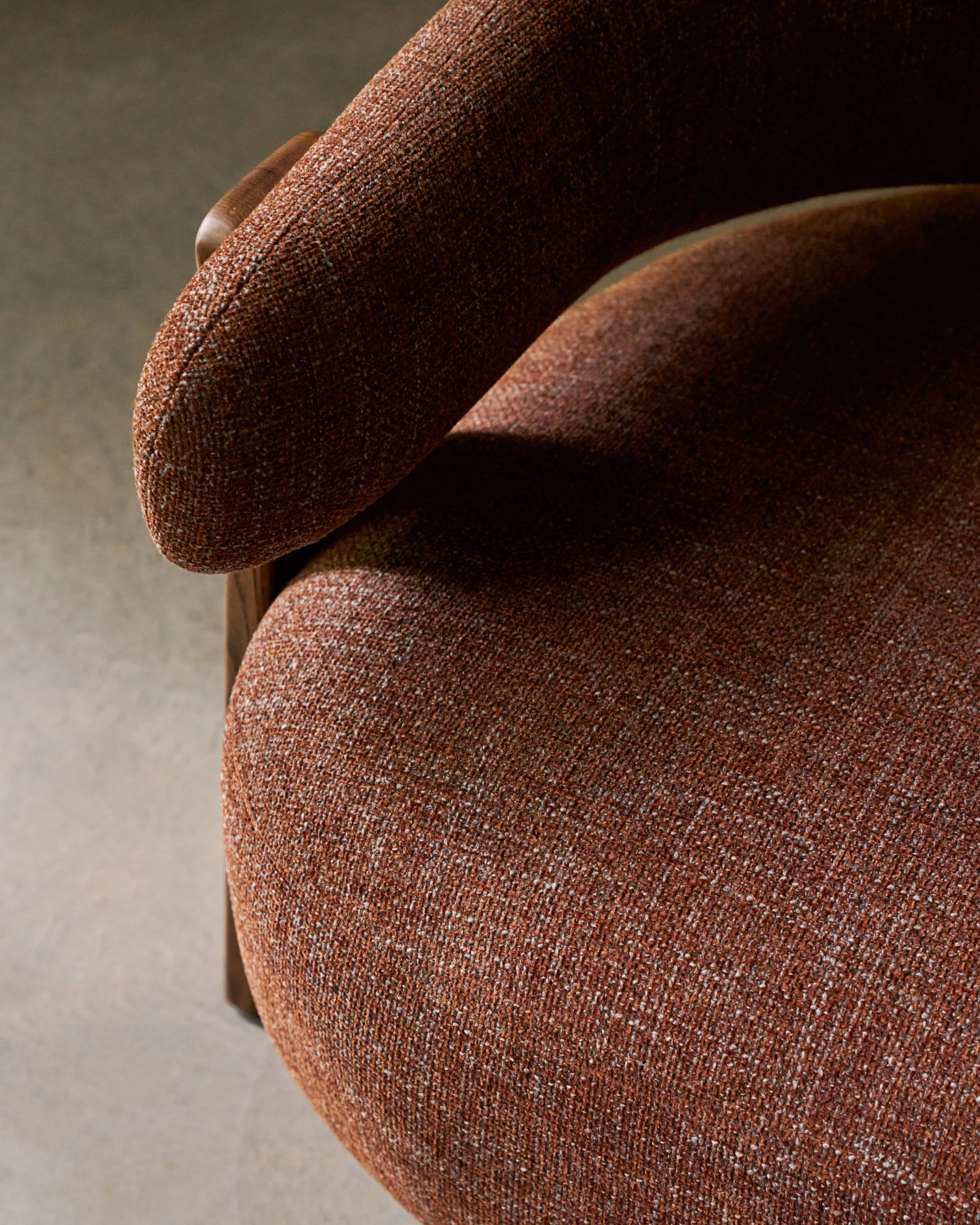 Granite brown chenille armchair with solid ash wood legs in a walnut finish FSC 100% - Lifestyle