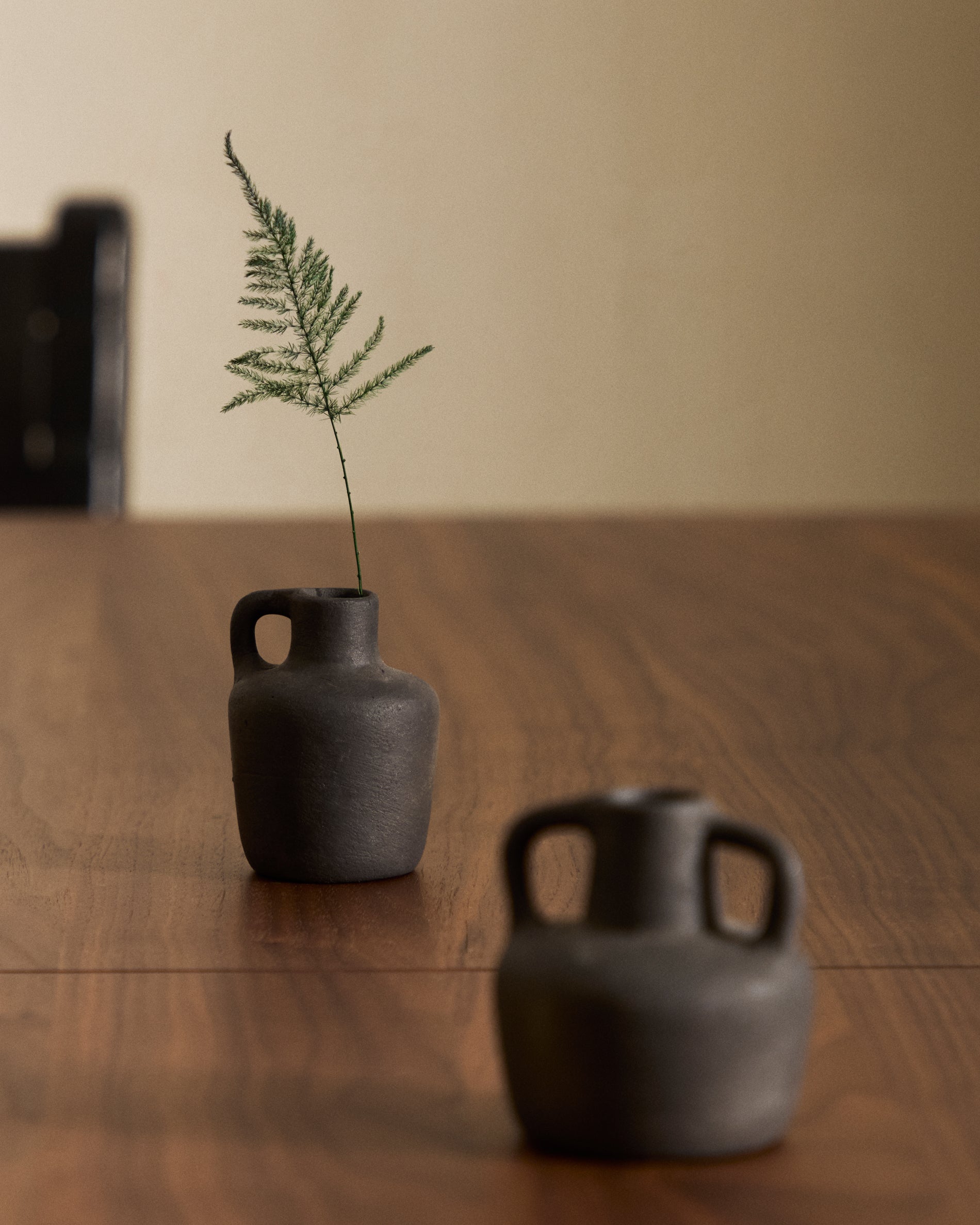 Sofra set of 3 terracotta vases in a black finish, 6 cm / 7 cm / 10 cm - Lifestyle