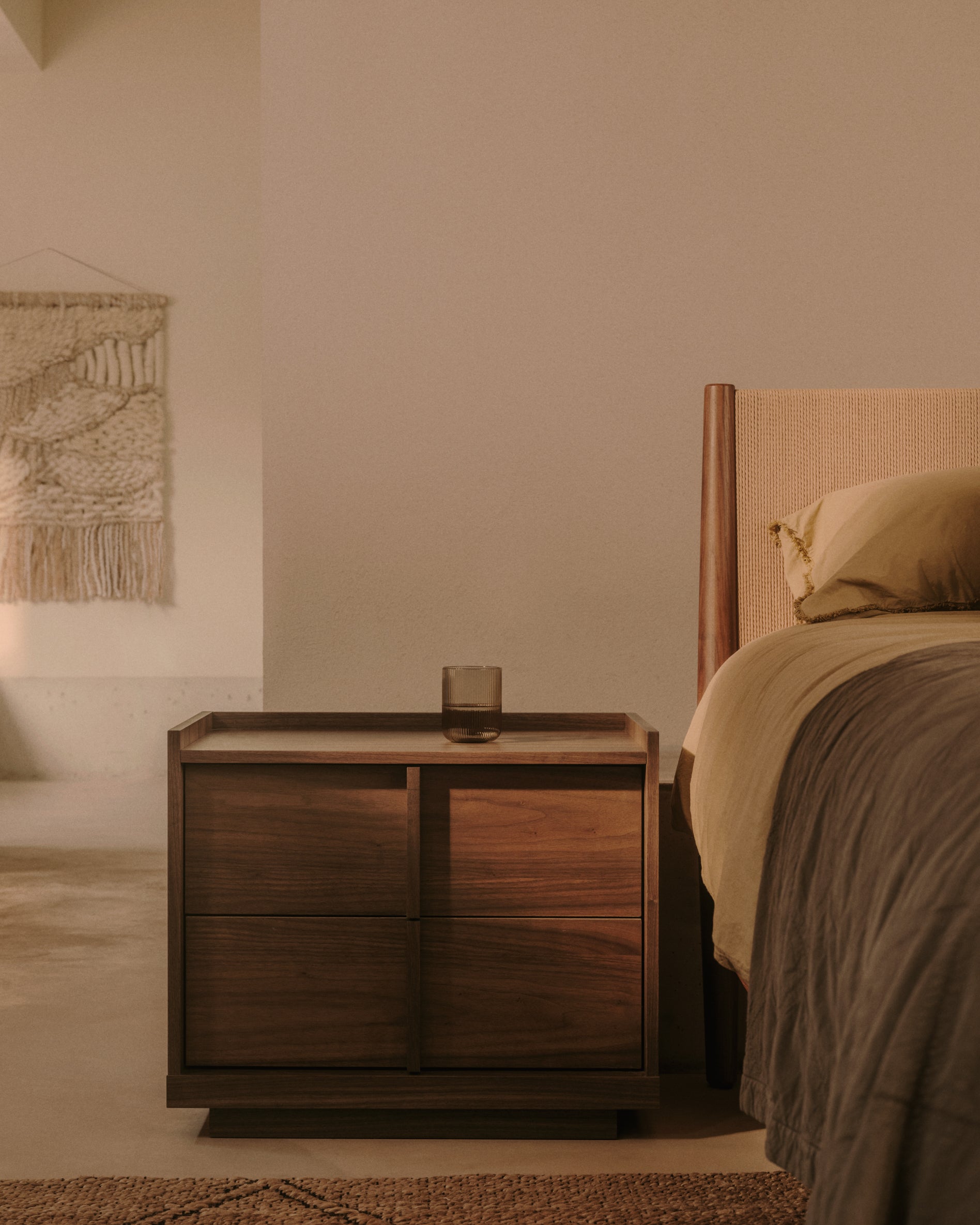 Onix bedside table, 2 drawers, walnut veneer in a dark finish, 60 x 47 cm FSC Mix Credit - Lifestyle