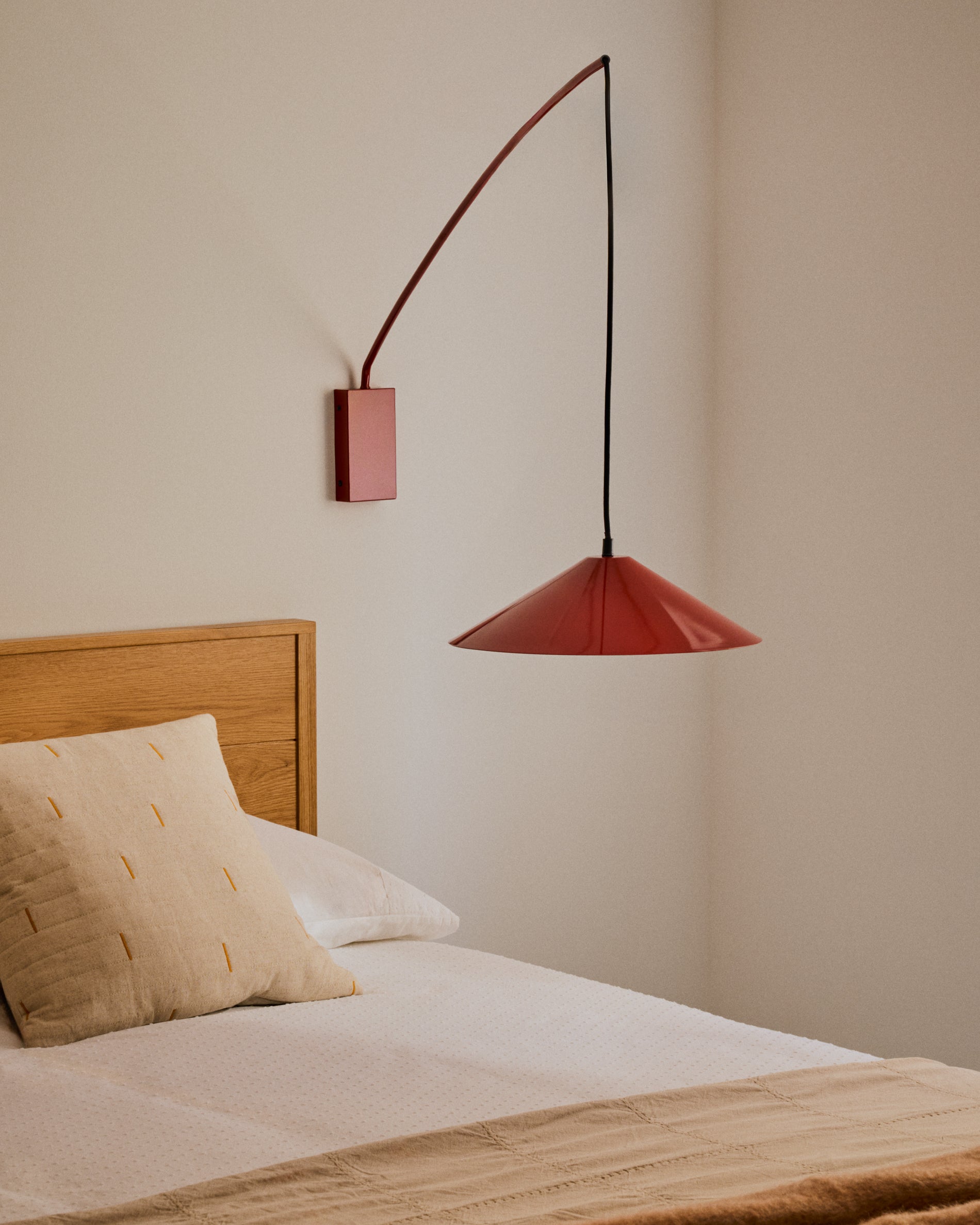 Kally wall lamp in a red painted finish - Lifestyle