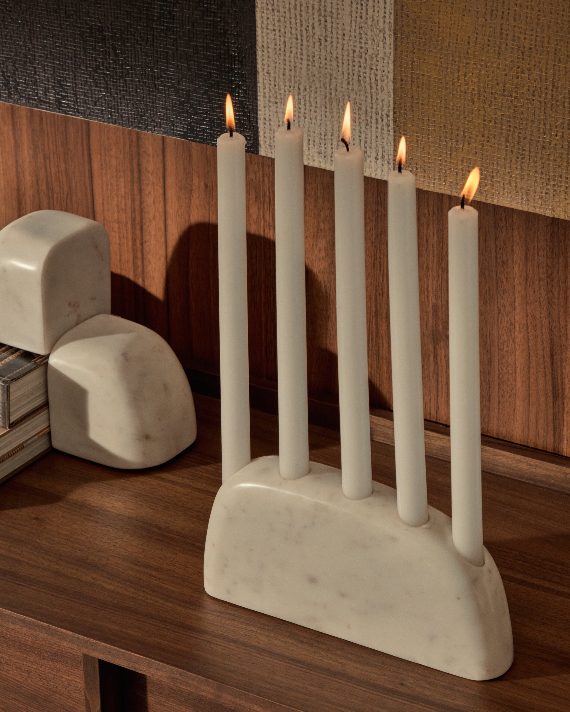 Signe large, white marble candlestick, 10 cm - Lifestyle