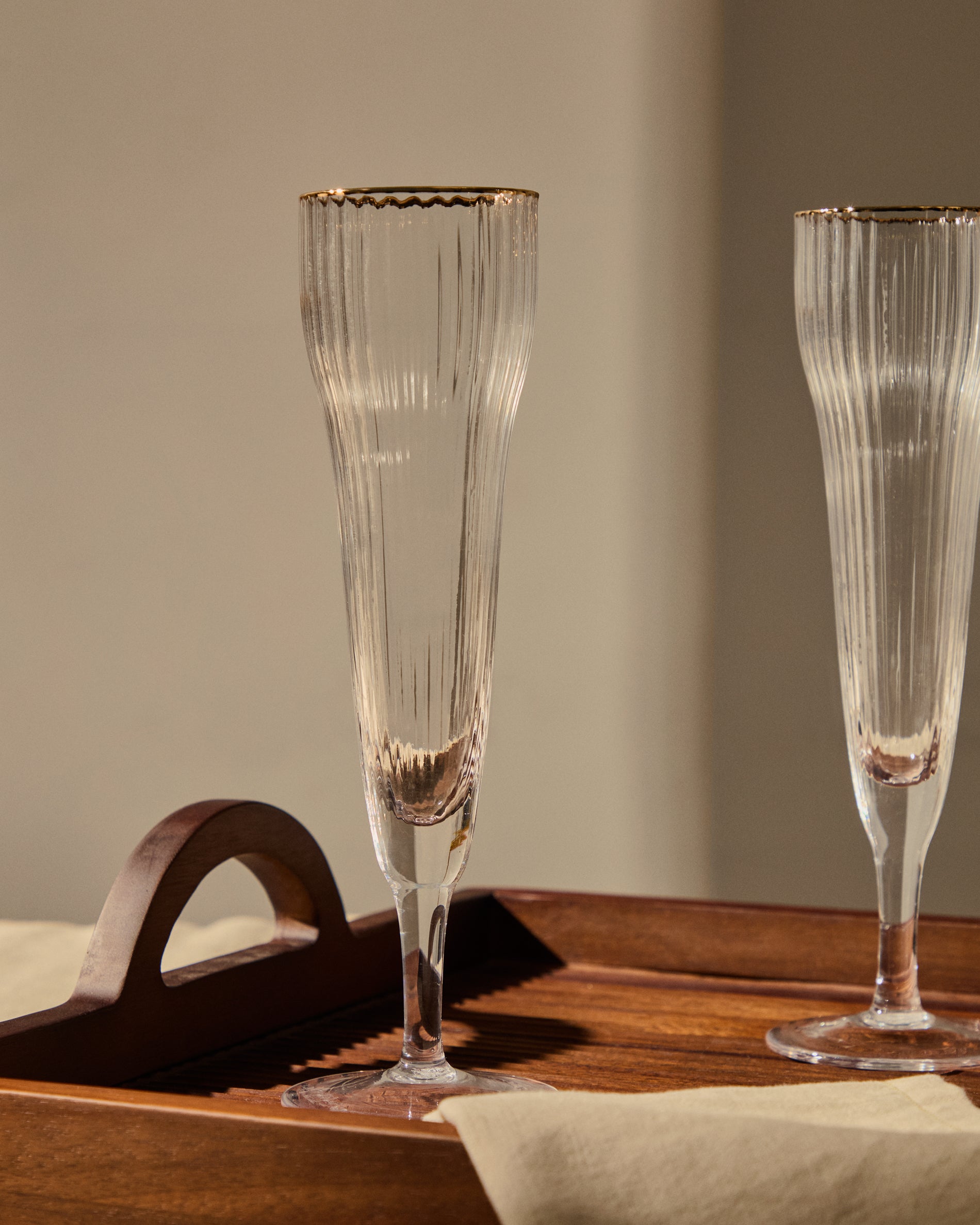 Ayan champagne flute in transparent glass, with a gold feature, 19 cl - Lifestyle