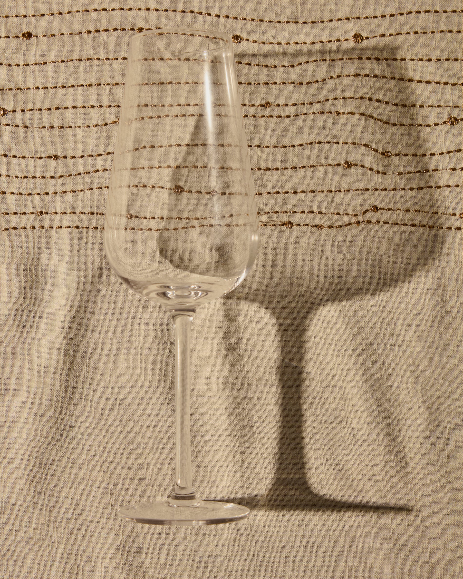 Altira champagne flute in transparent glass, 26 cl - Lifestyle