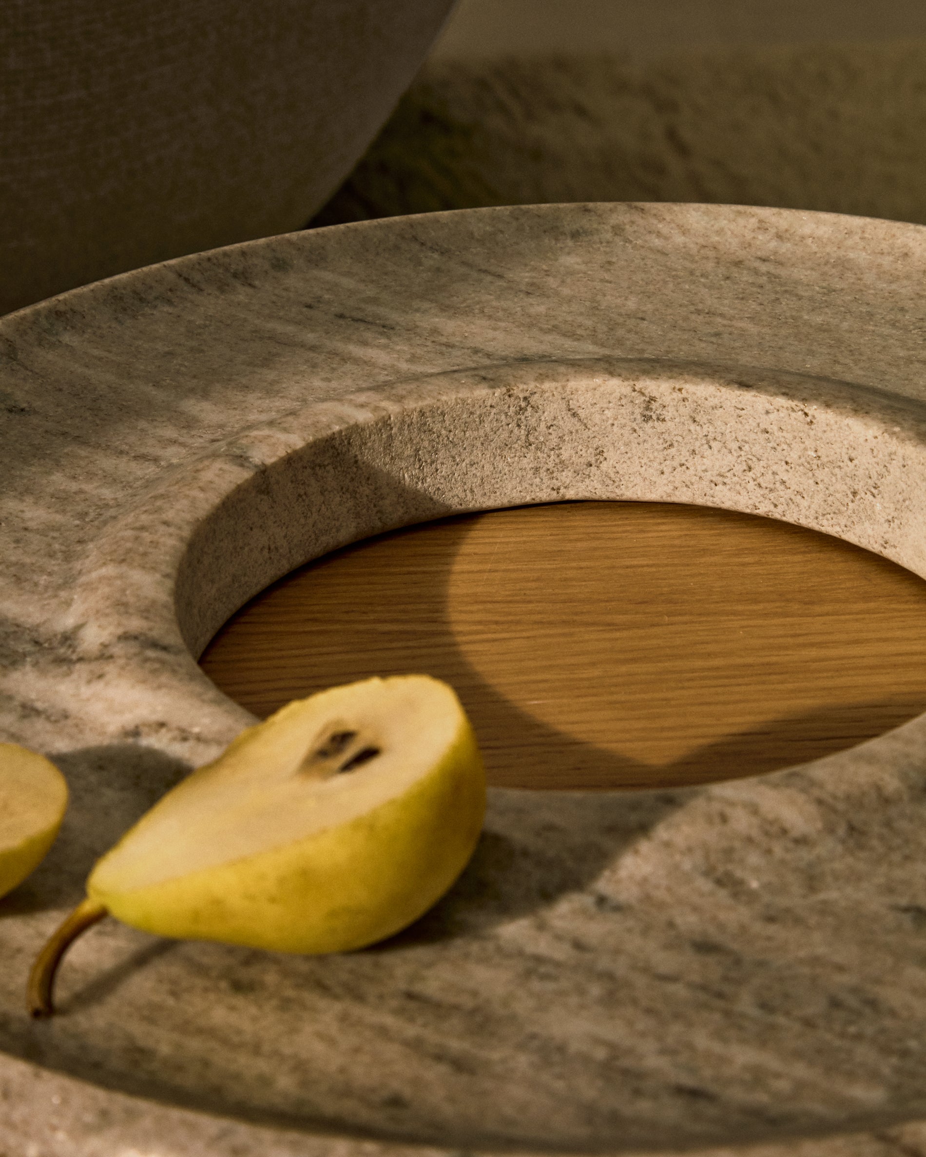 Morel beige marble serving tray - Lifestyle