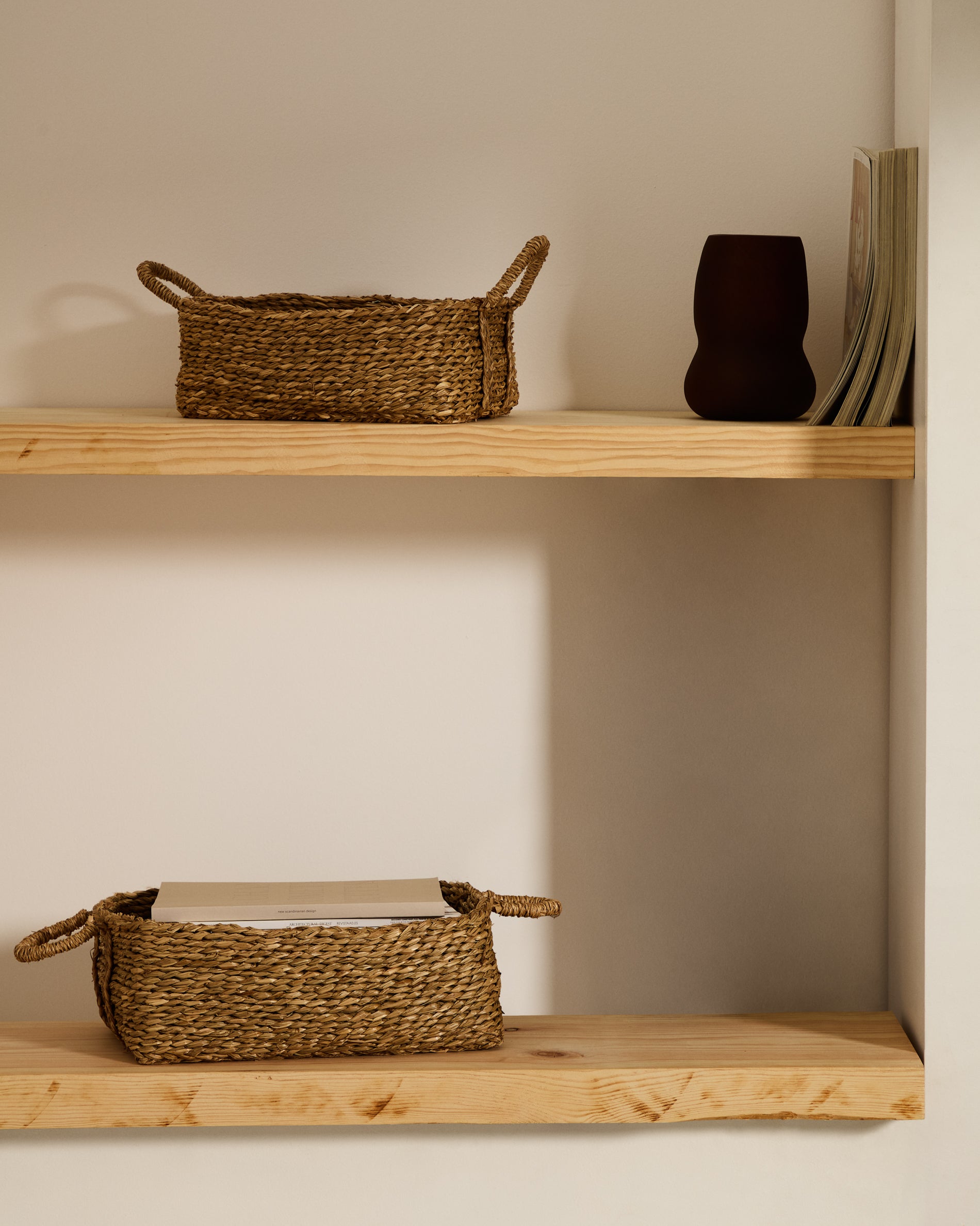 Milly set of 2 natural fibre baskets, 32 x 20 cm / 34 x 20 cm - Lifestyle