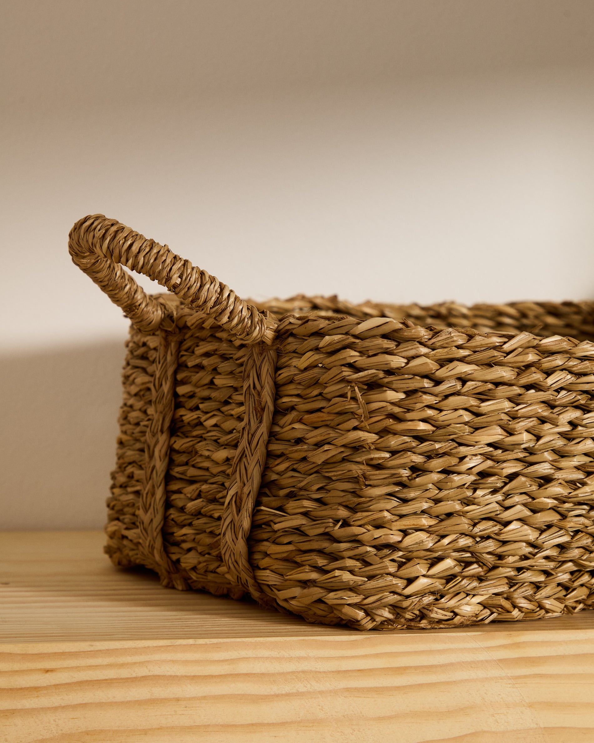 Milly set of 2 natural fibre baskets, 32 x 20 cm / 34 x 20 cm - Lifestyle