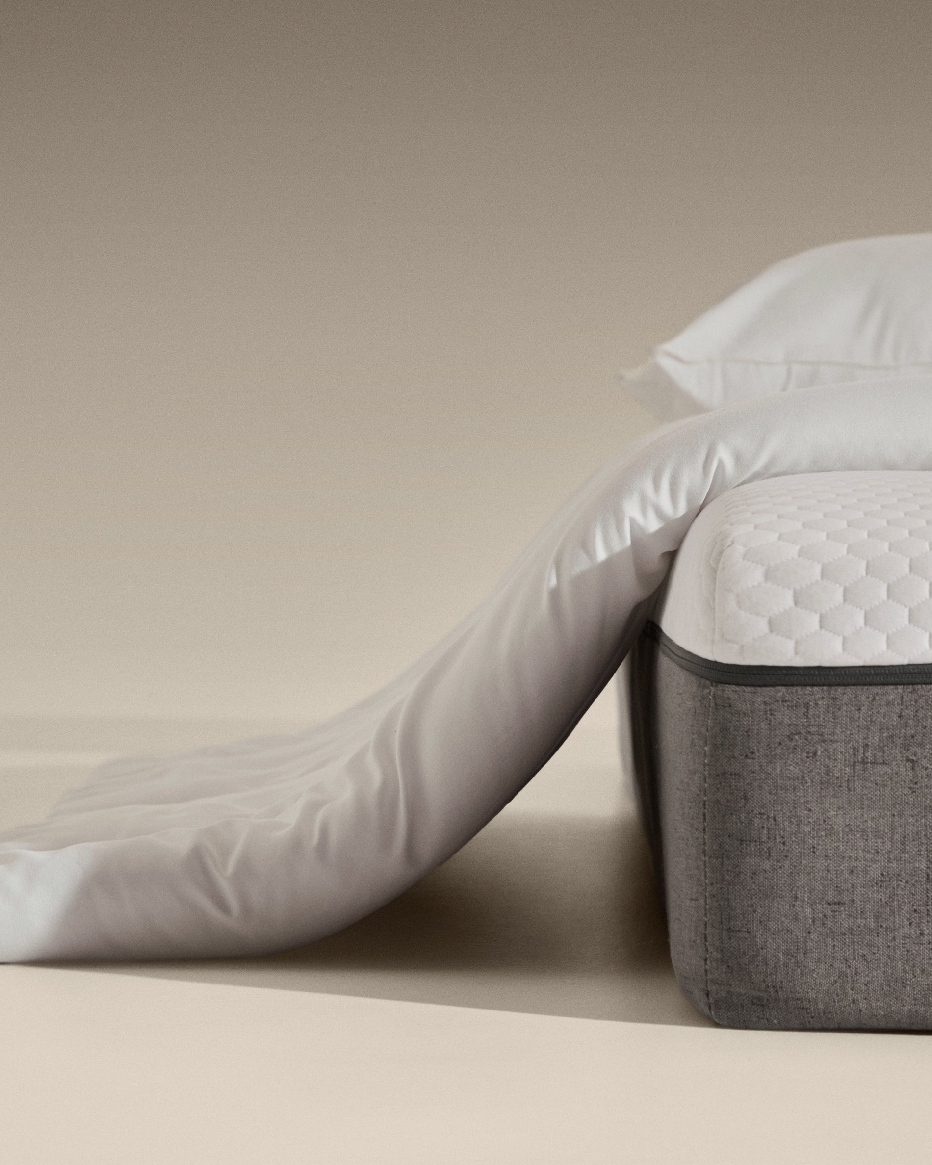 Atra 70% down and 30% feathers duvet for 150 / 160 cm bed made in Spain - Lifestyle