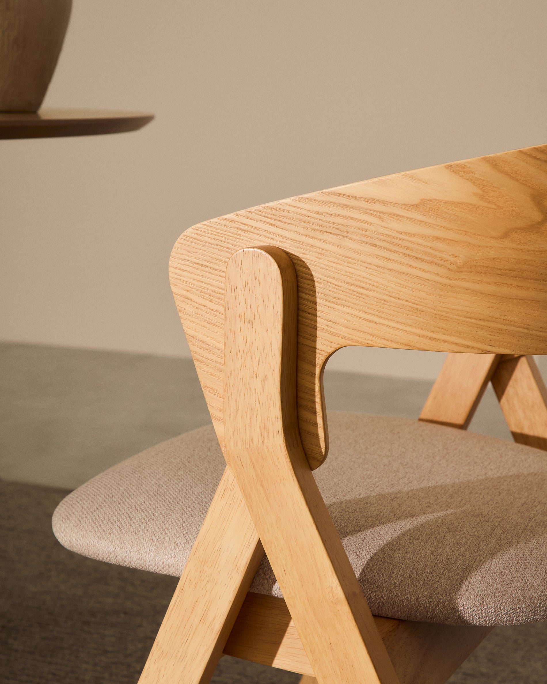 Godia chair in ash veneer with a natural finish and beige chenille - Lifestyle