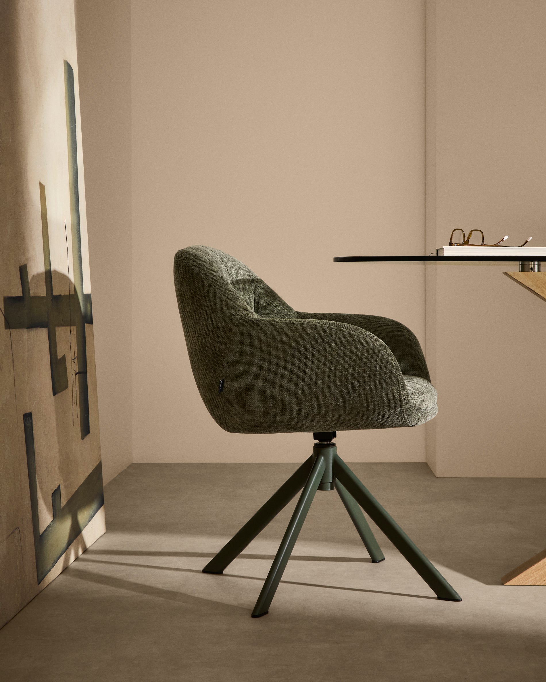 Dorina swivel chair in green chenille and steel legs in a green finish - Lifestyle