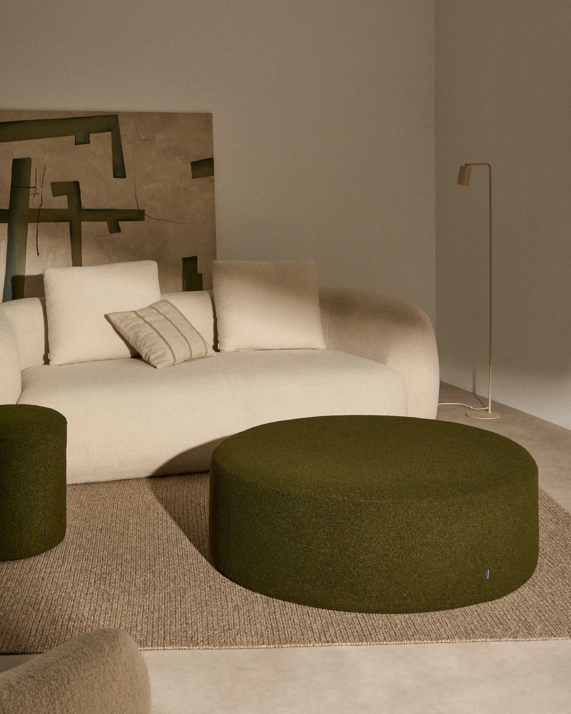 Kaeli footrest with removable cover in green bouclé Ø 120 cm - Lifestyle