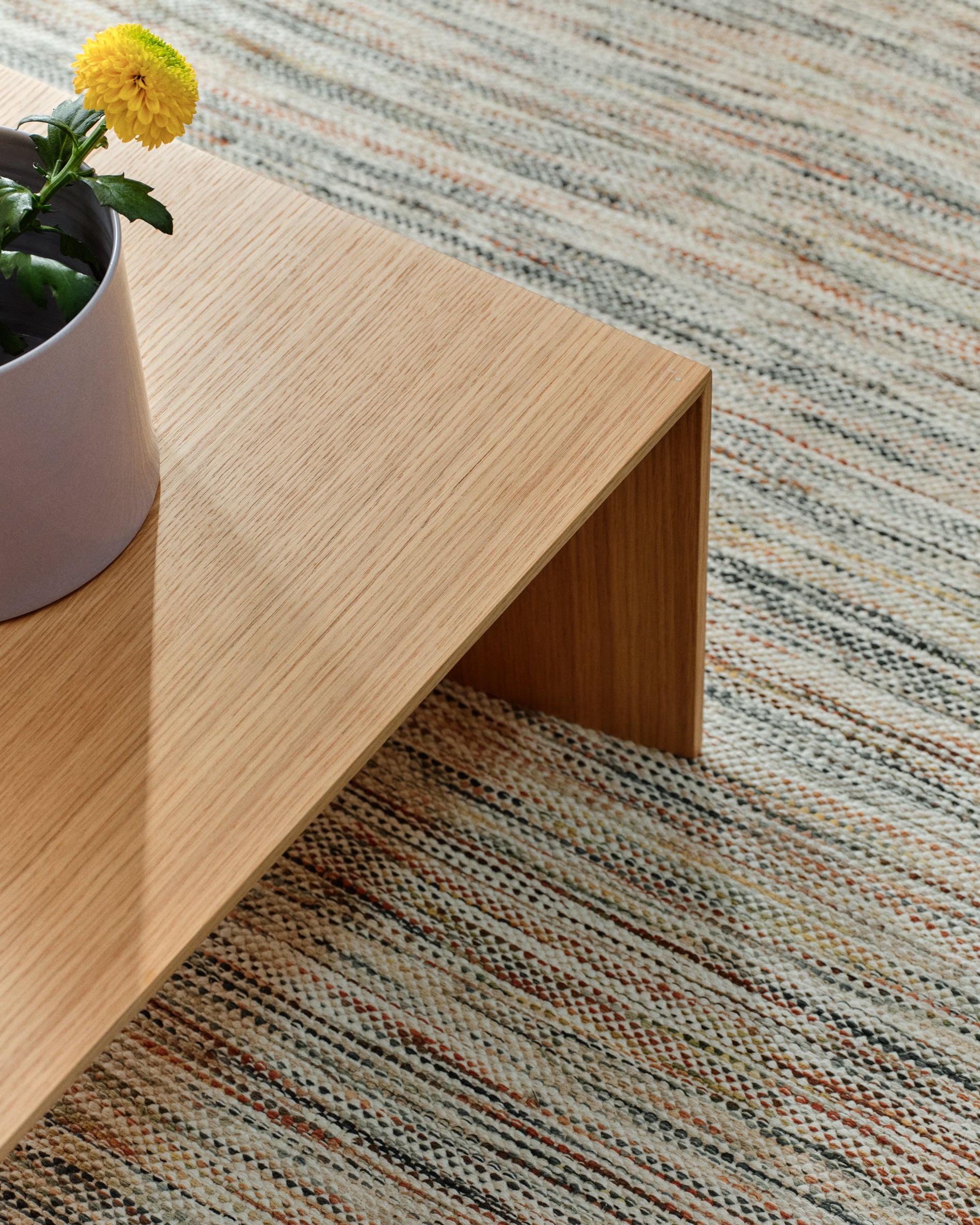 Litto oak veneer coffee table, 140 x 70 cm - Lifestyle