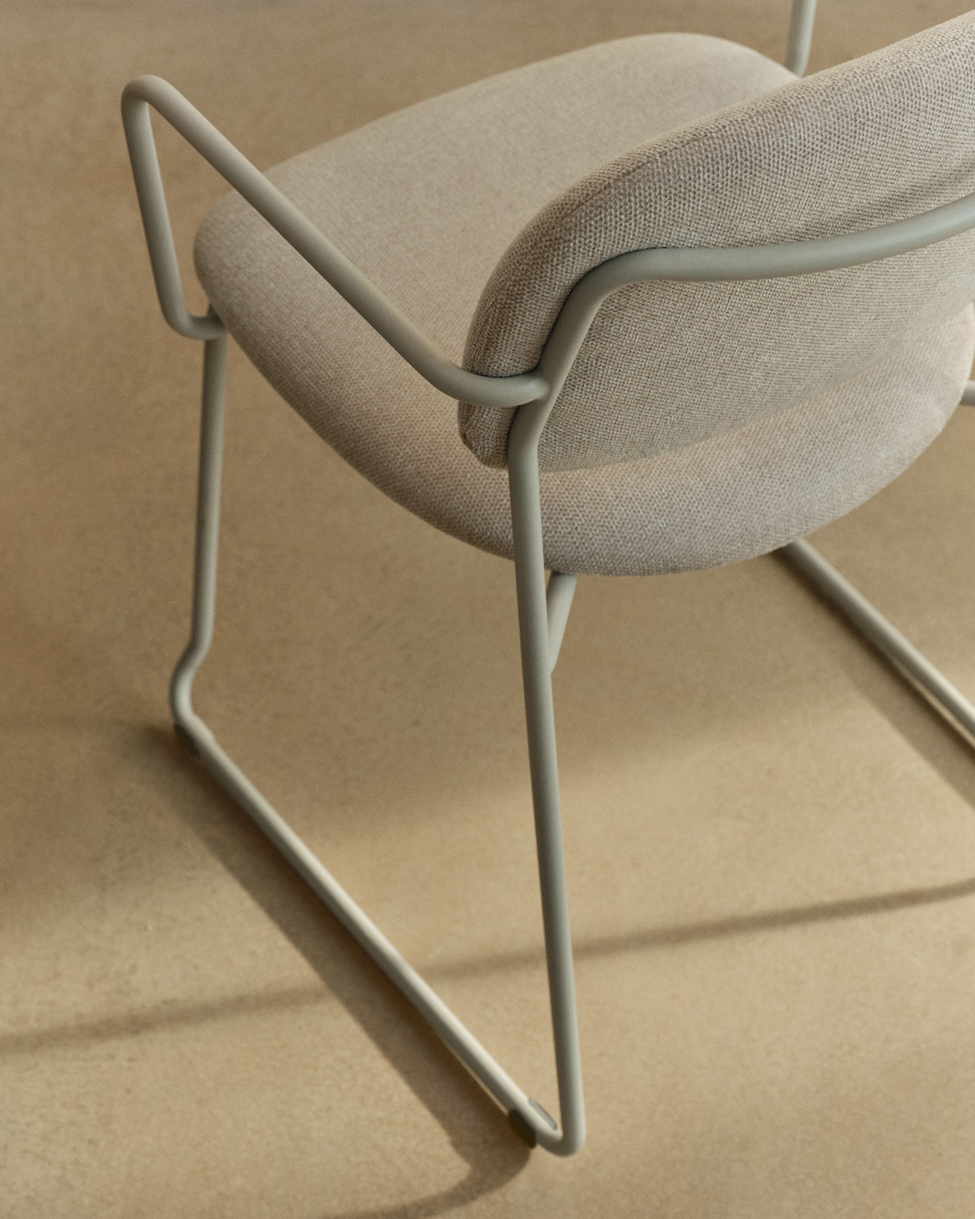 Meli chair in beige chenille with beige metal structure FSC Mix Credit - Lifestyle