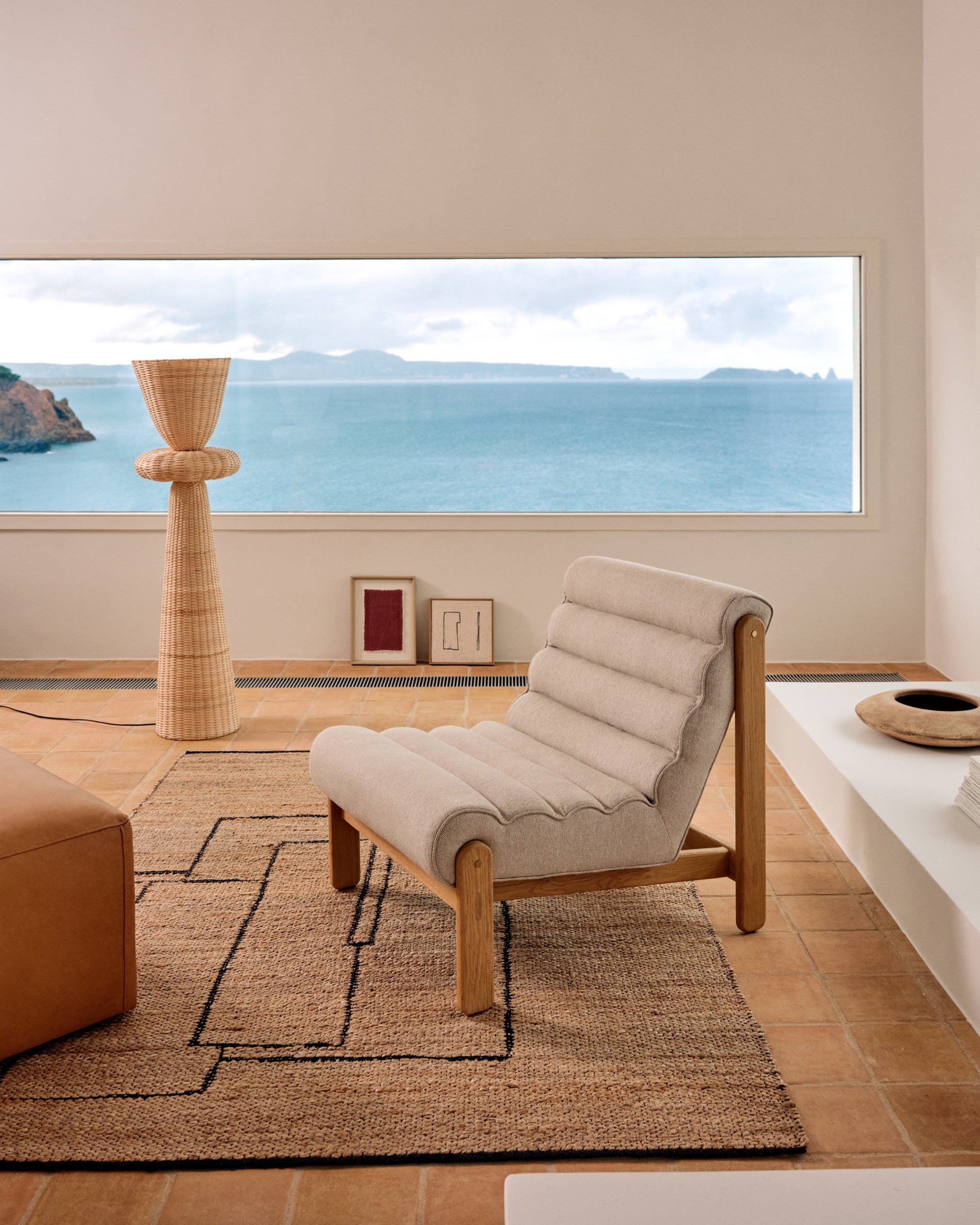 Magira beige armchair in solid oak wood with natural finish